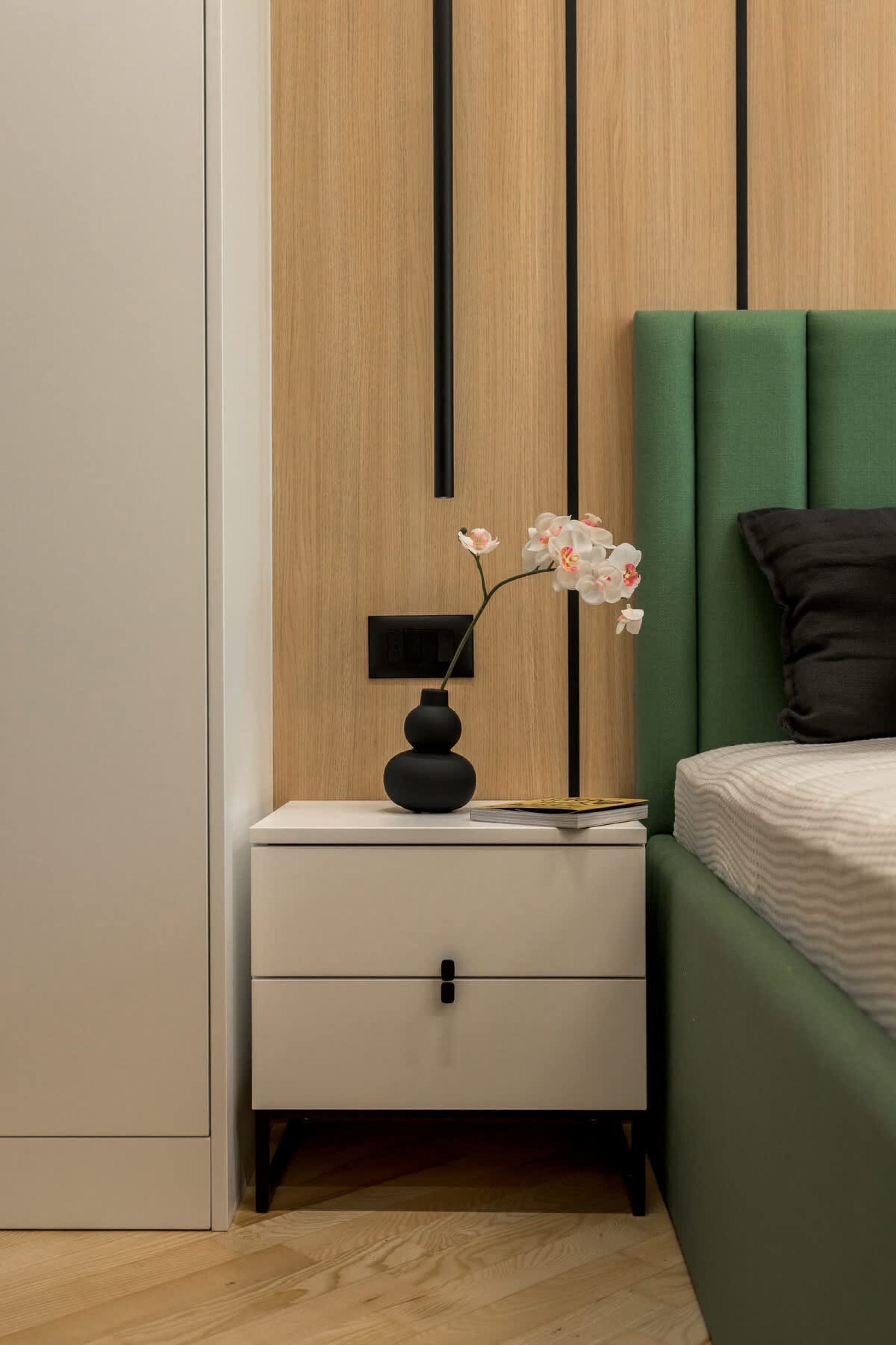 Scoutaround White Logo