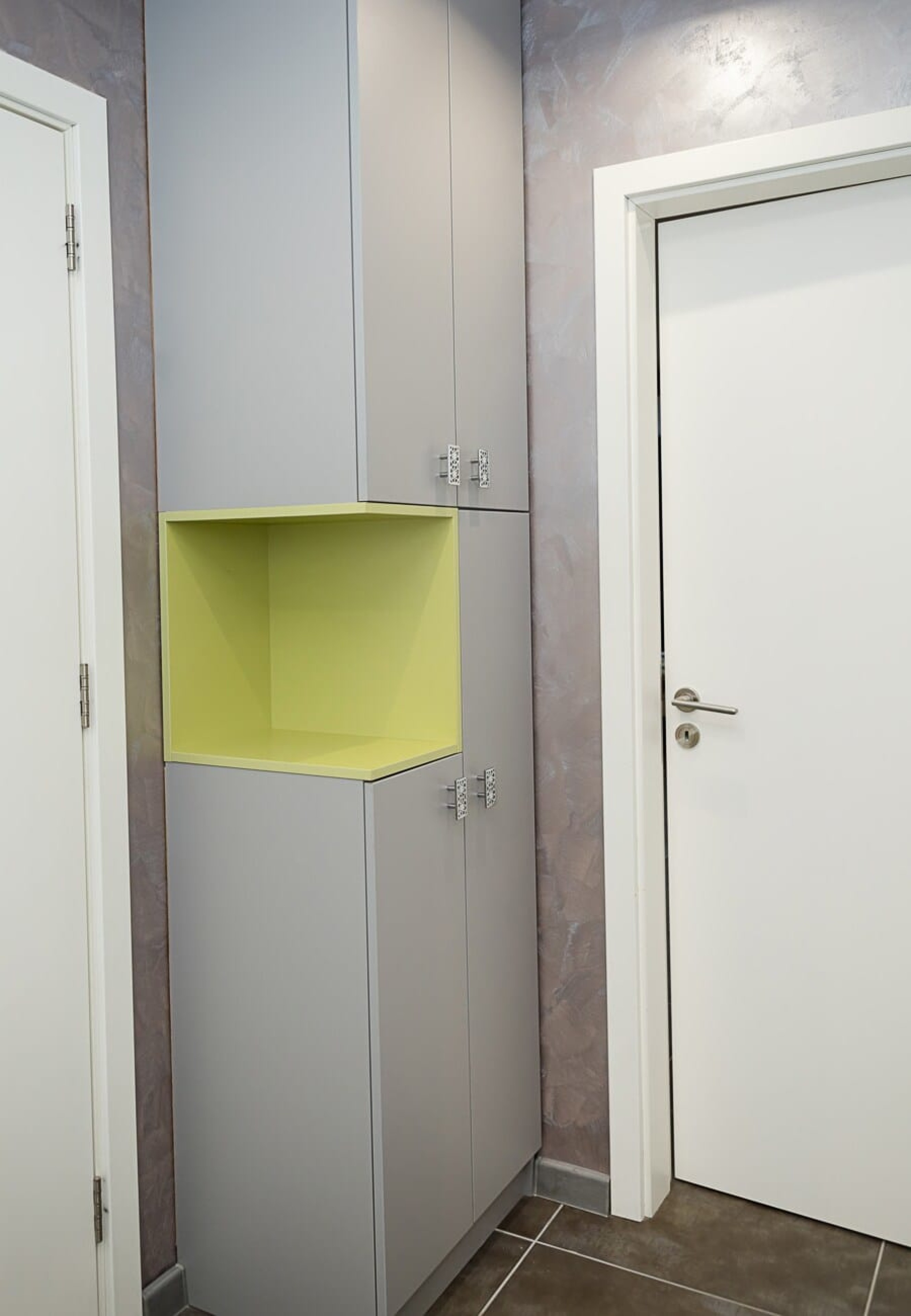 Scoutaround White Logo