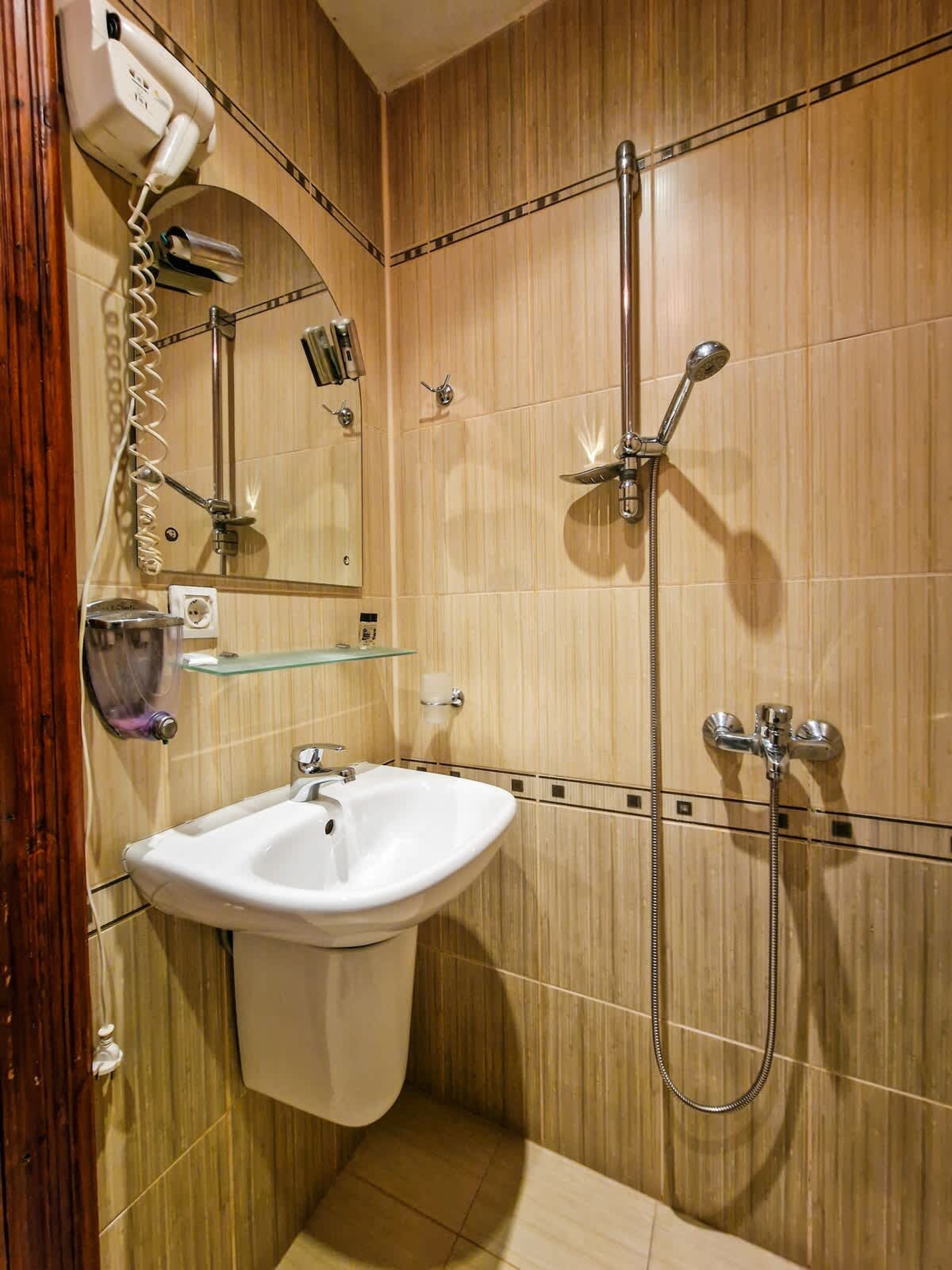 Scoutaround White Logo