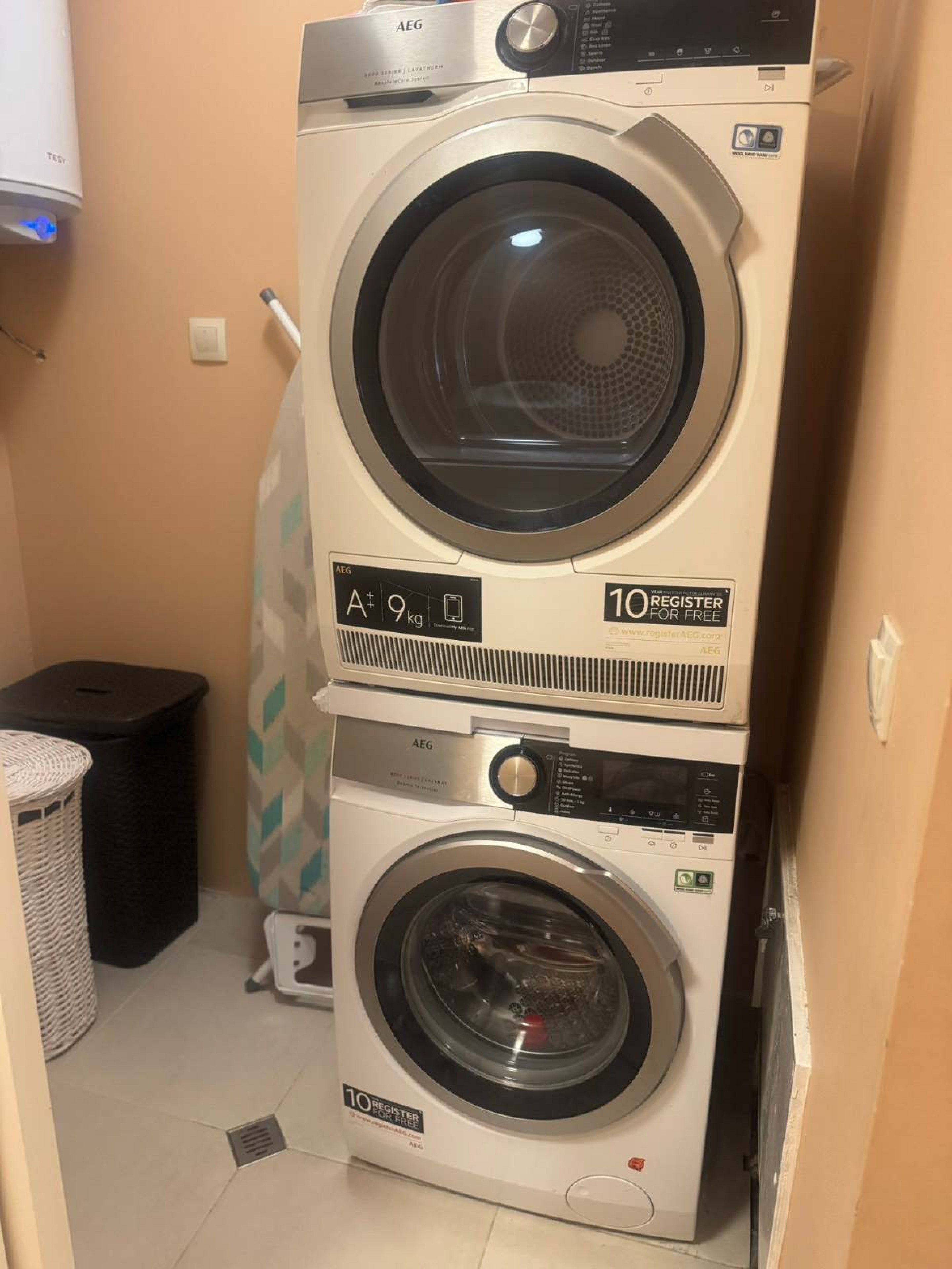 Scoutaround White Logo