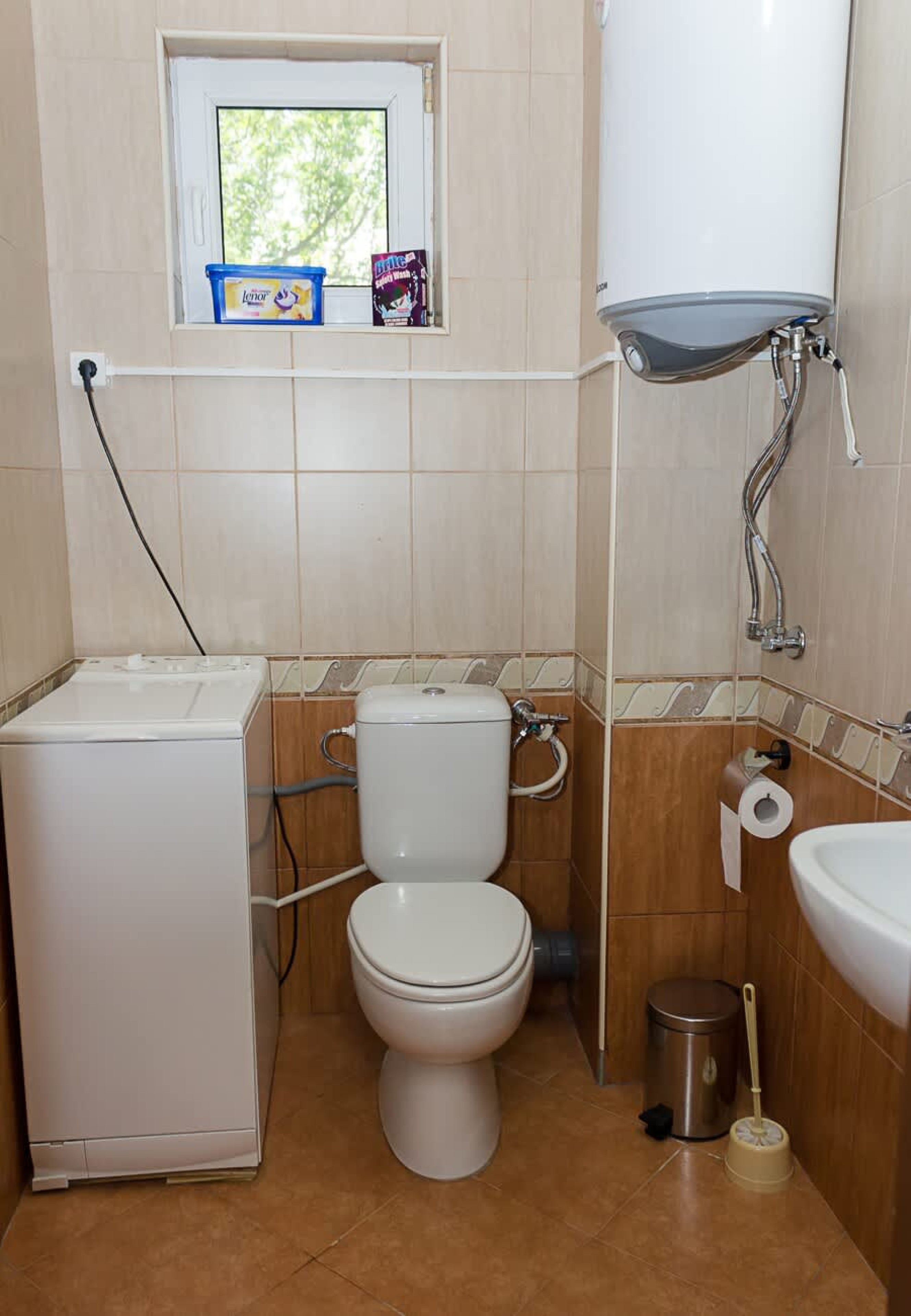 Scoutaround White Logo