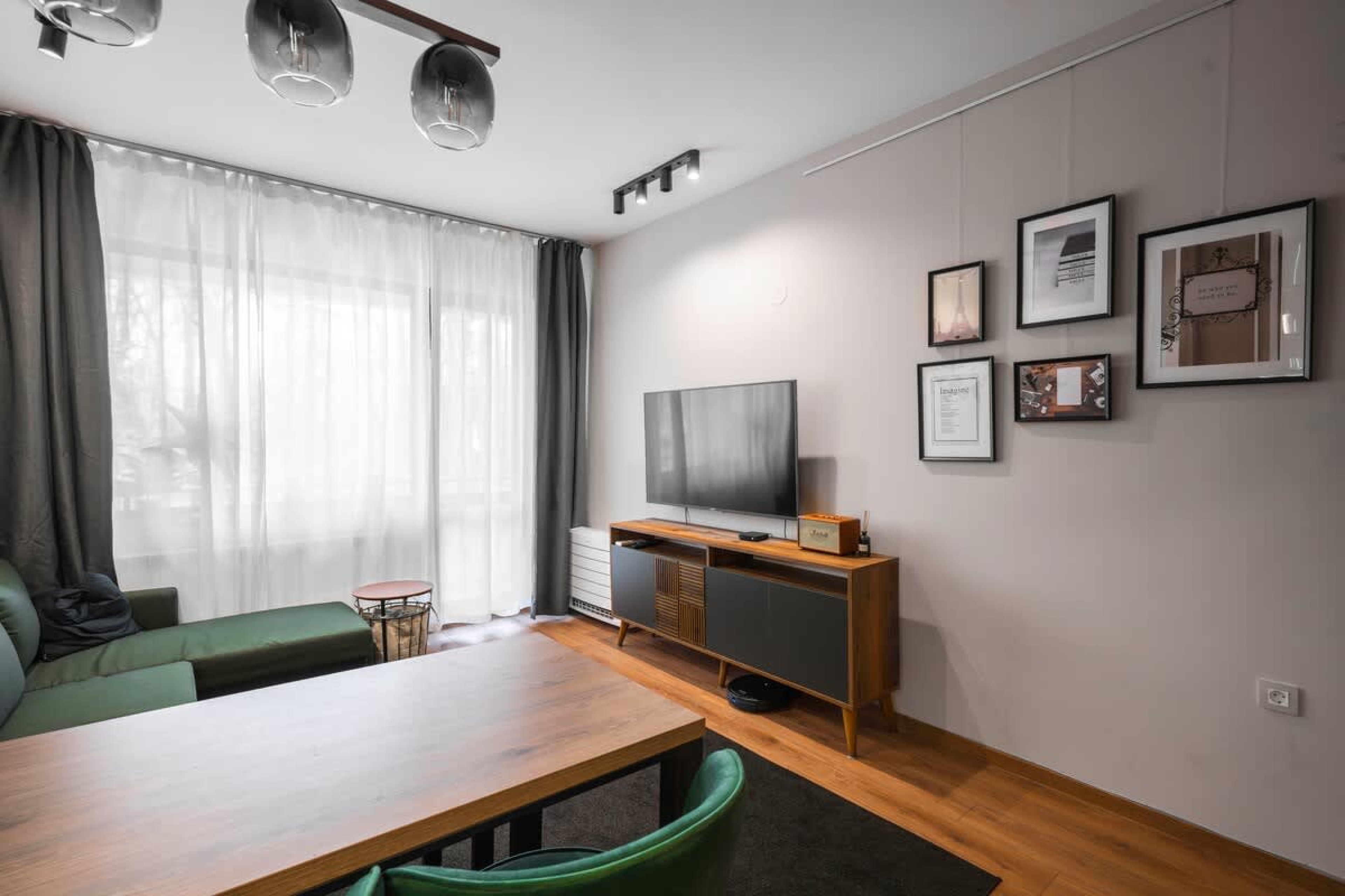 Scoutaround White Logo