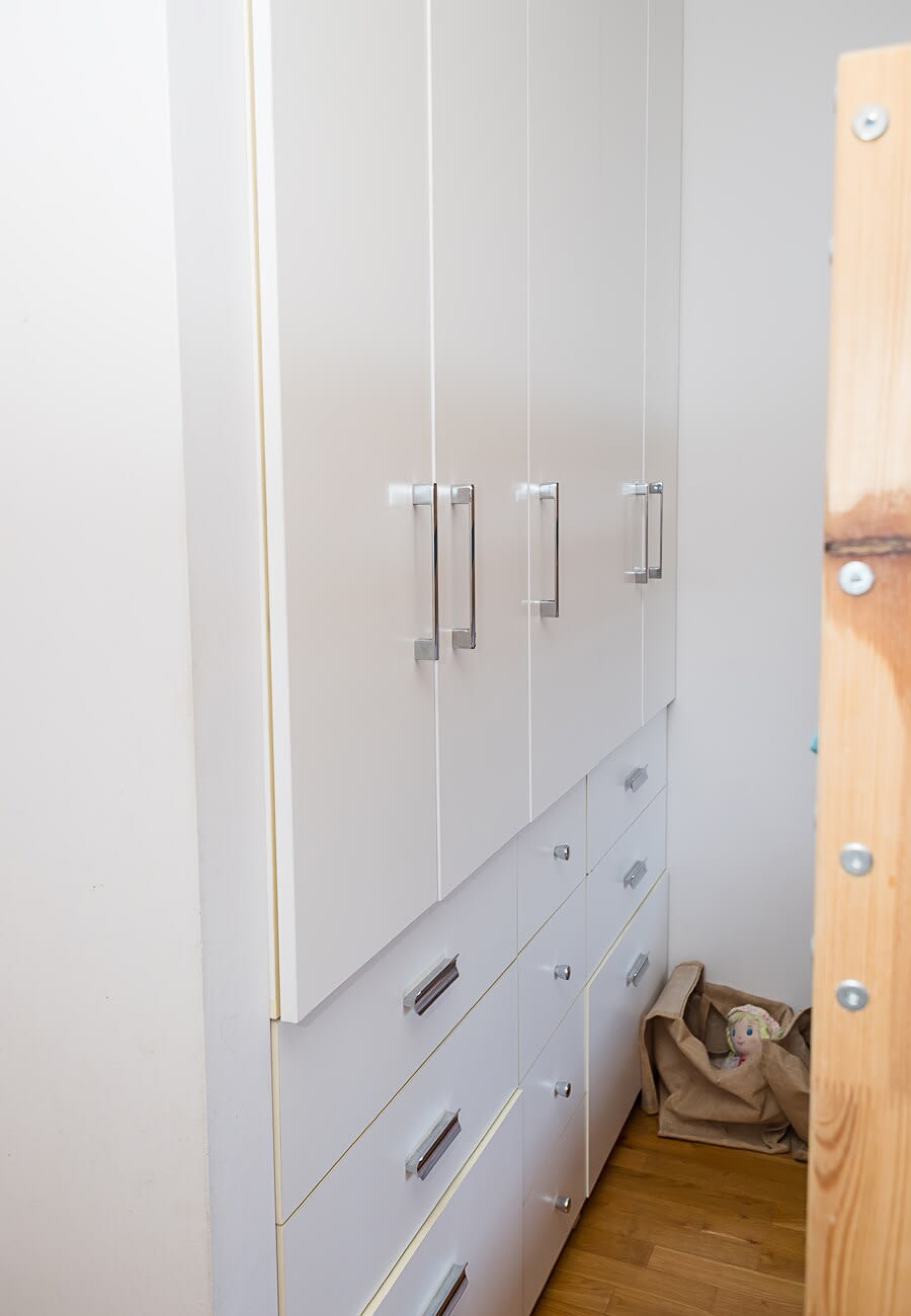 Scoutaround White Logo