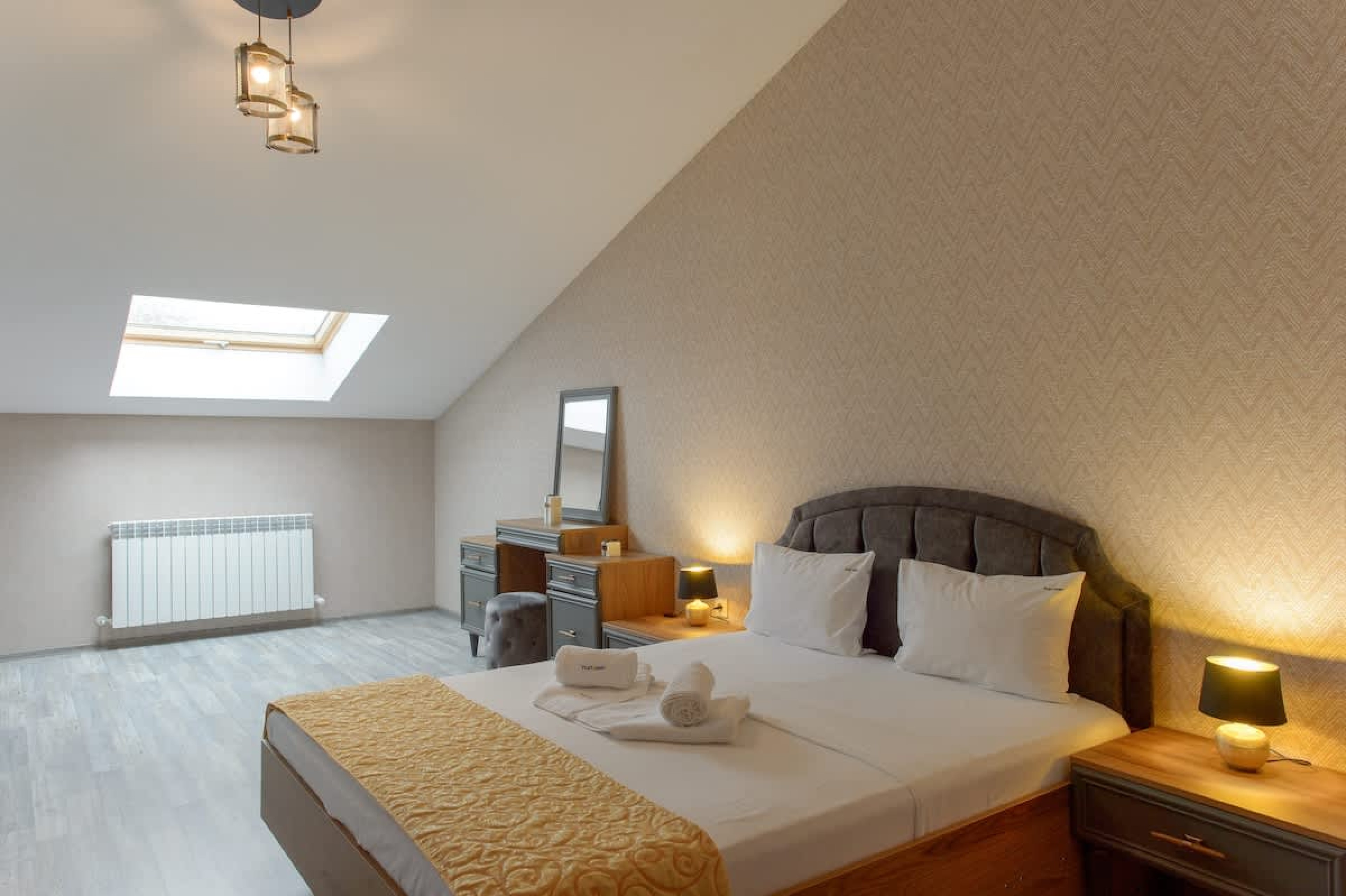 Scoutaround White Logo