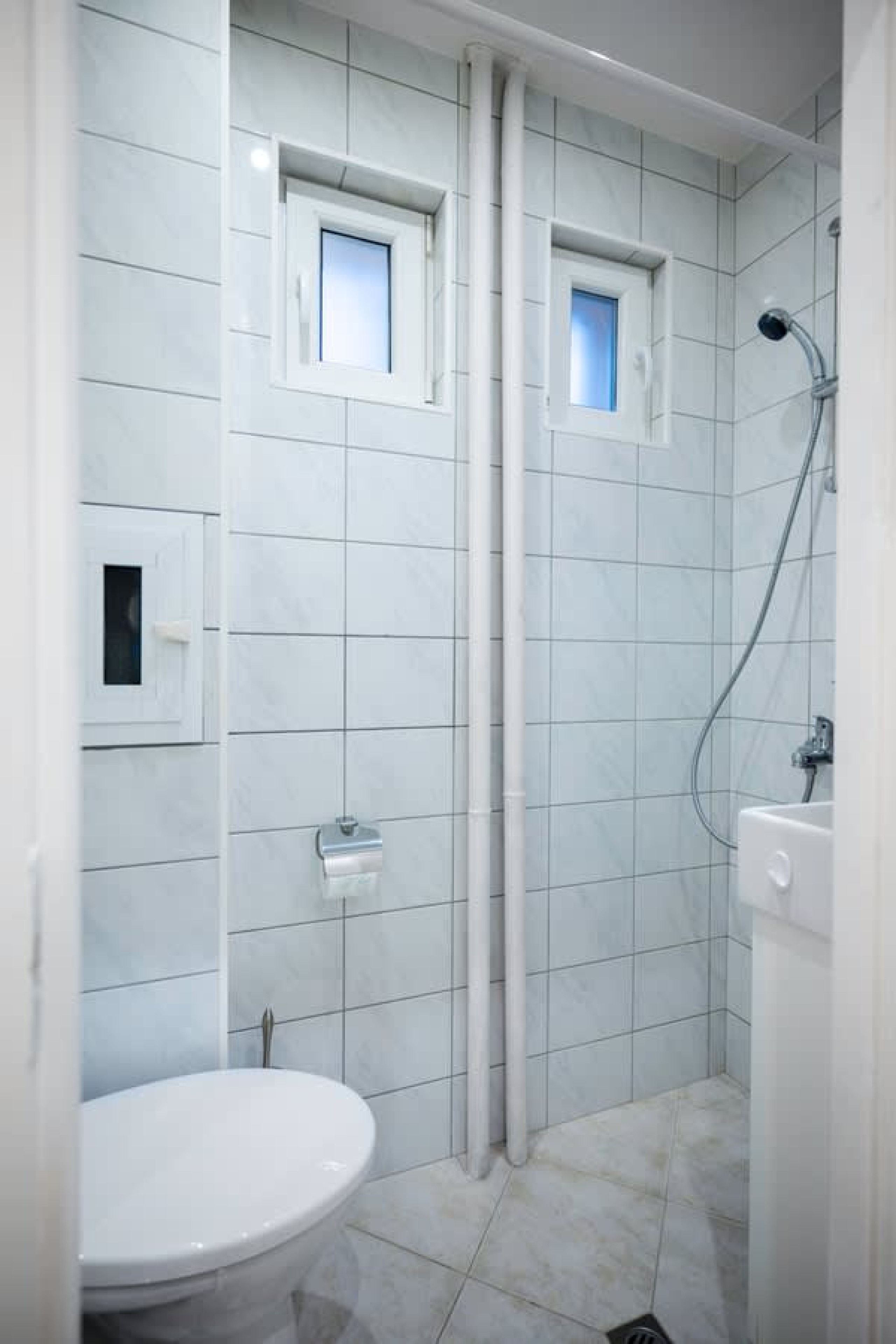 Scoutaround White Logo