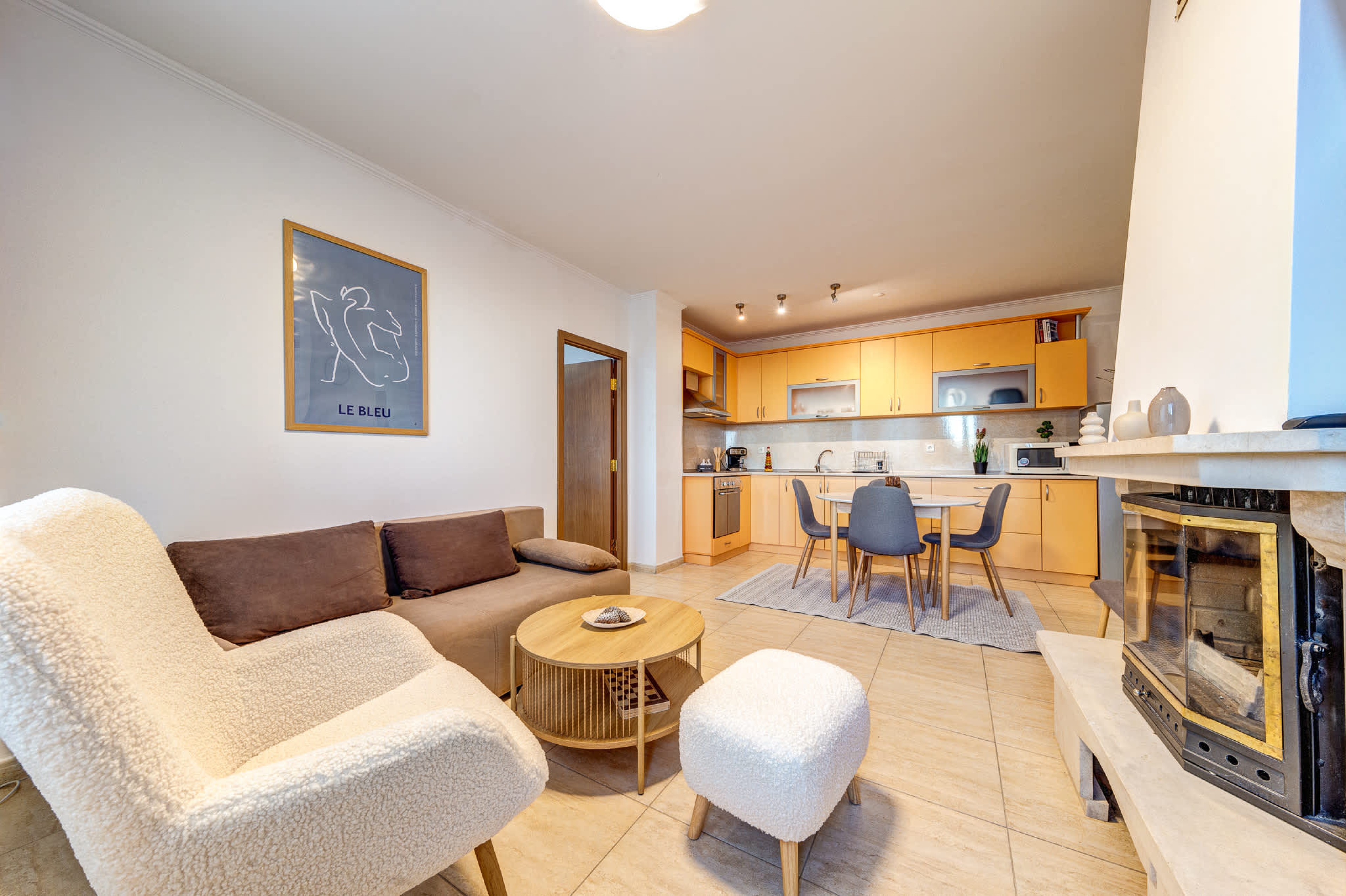 Scoutaround White Logo