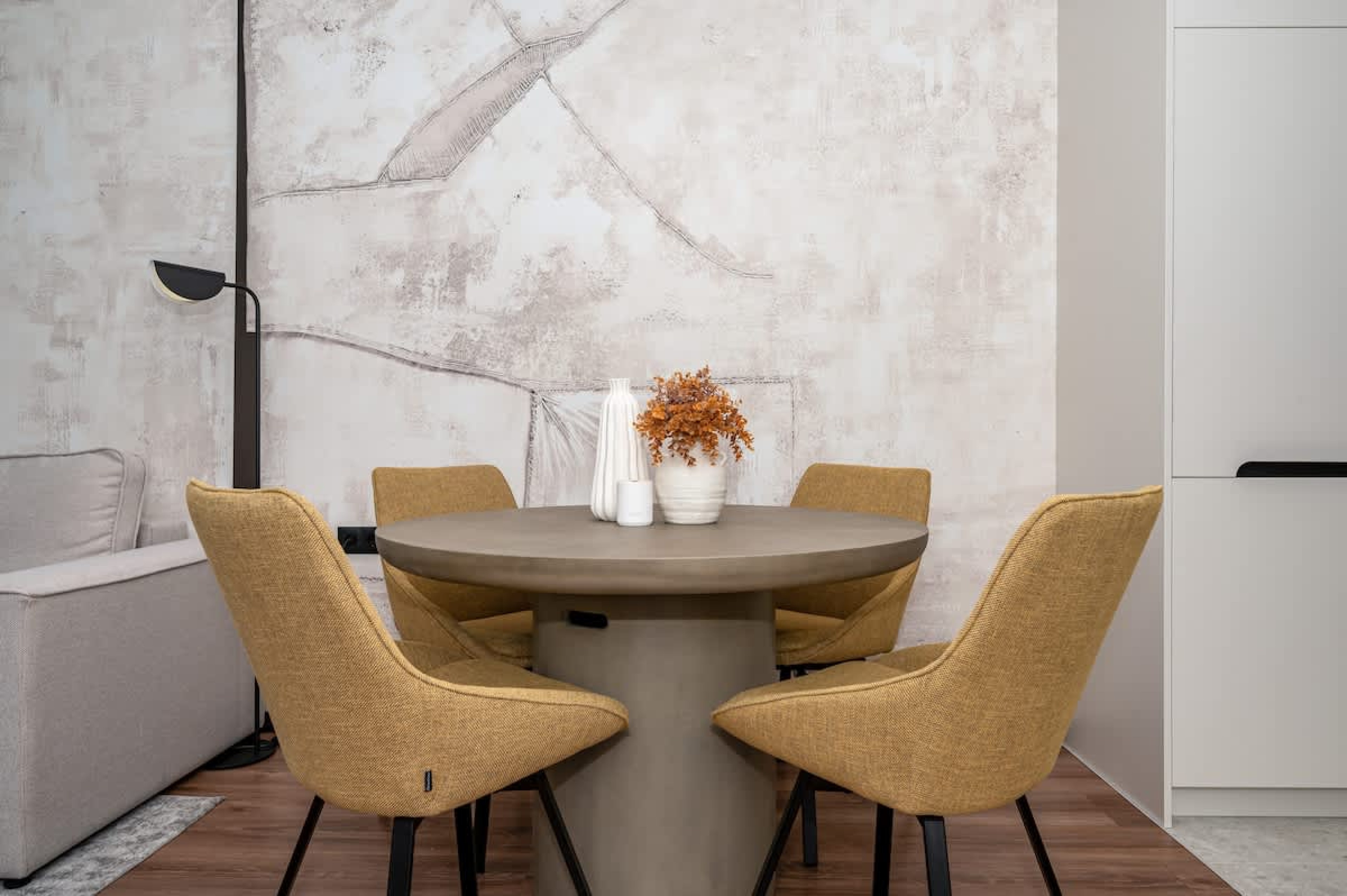 Scoutaround White Logo