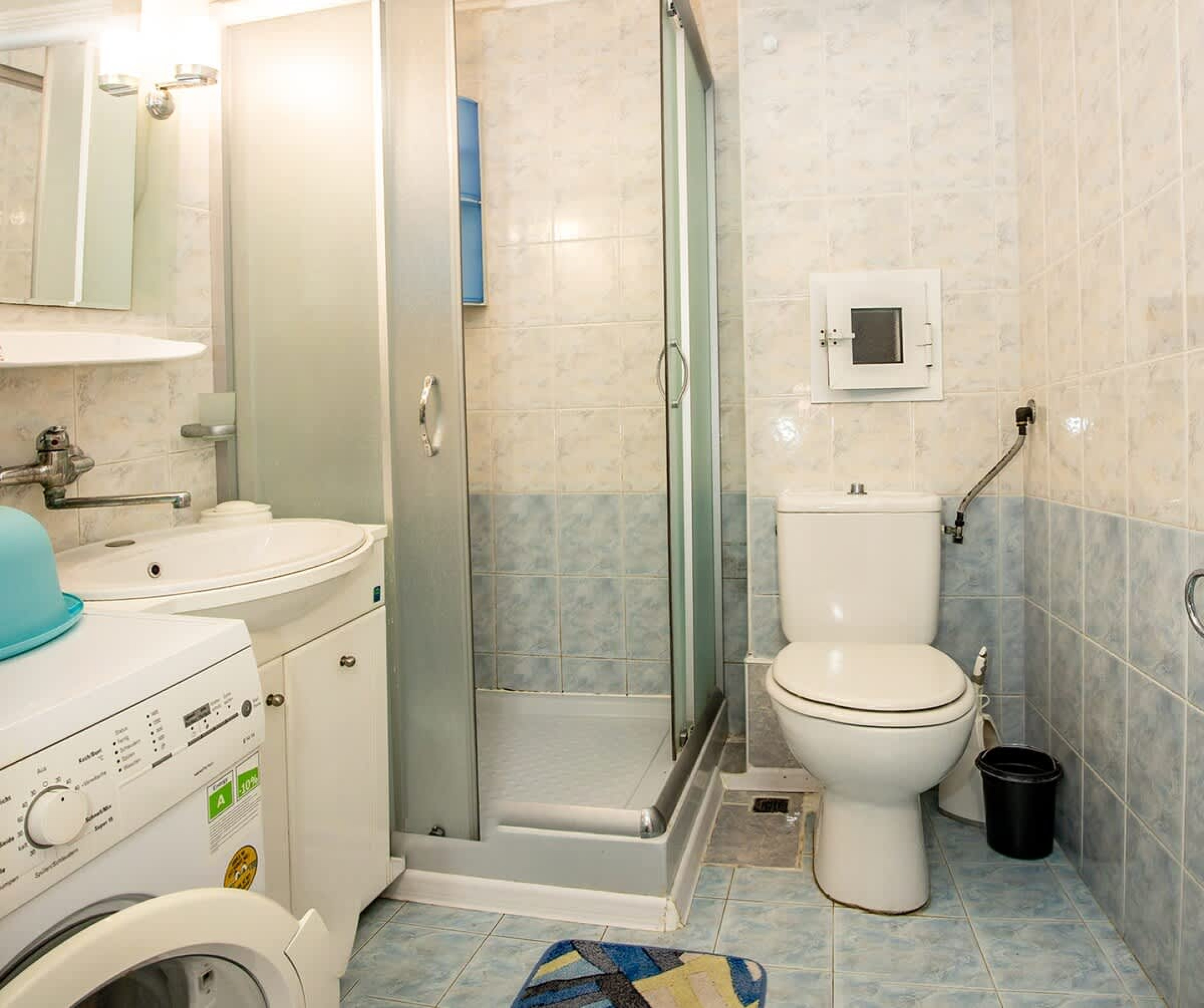 Spacious &amp; Sunny Maisonette w/ Terrace near Centre - Photo 30