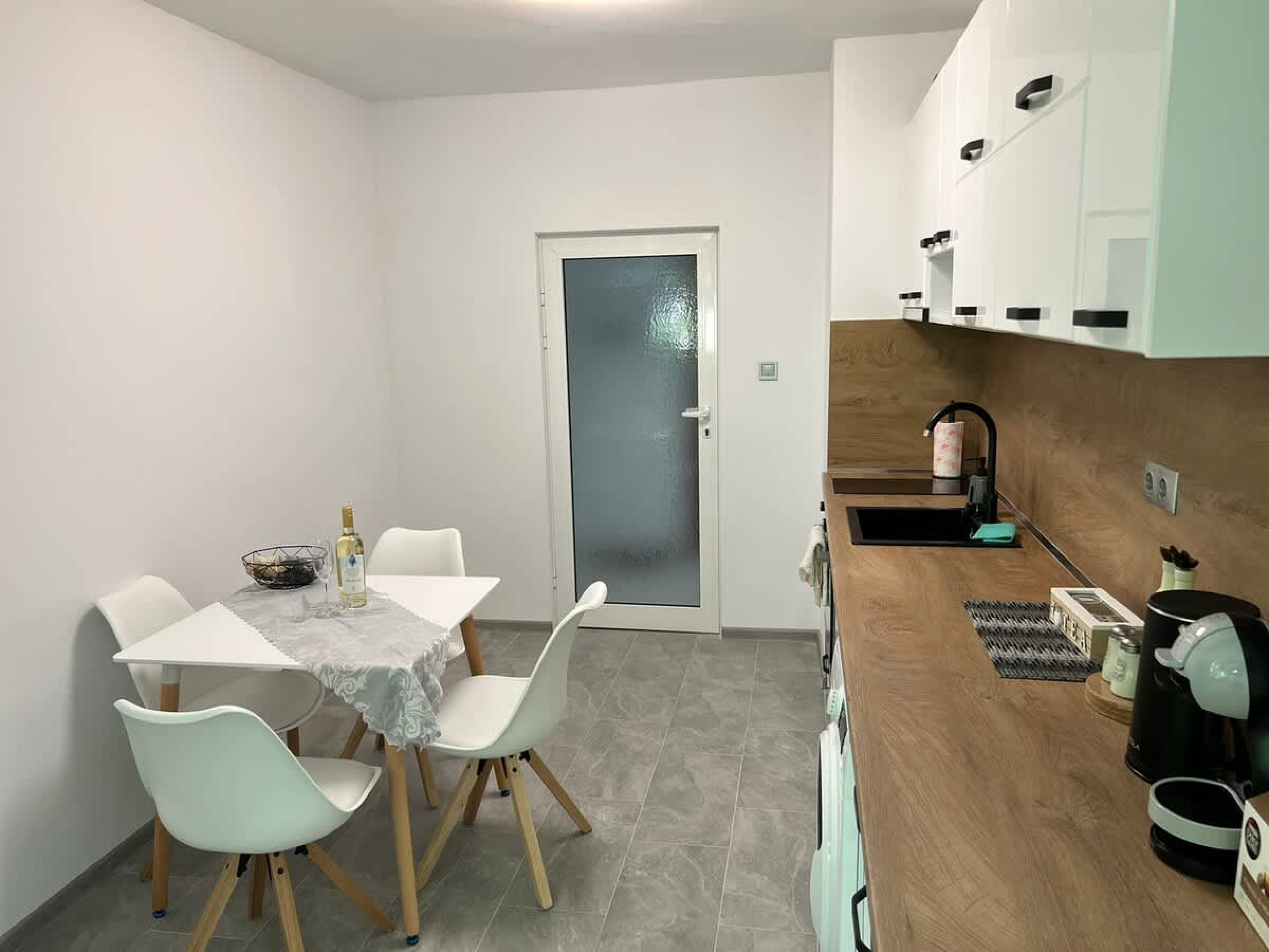 Scoutaround White Logo