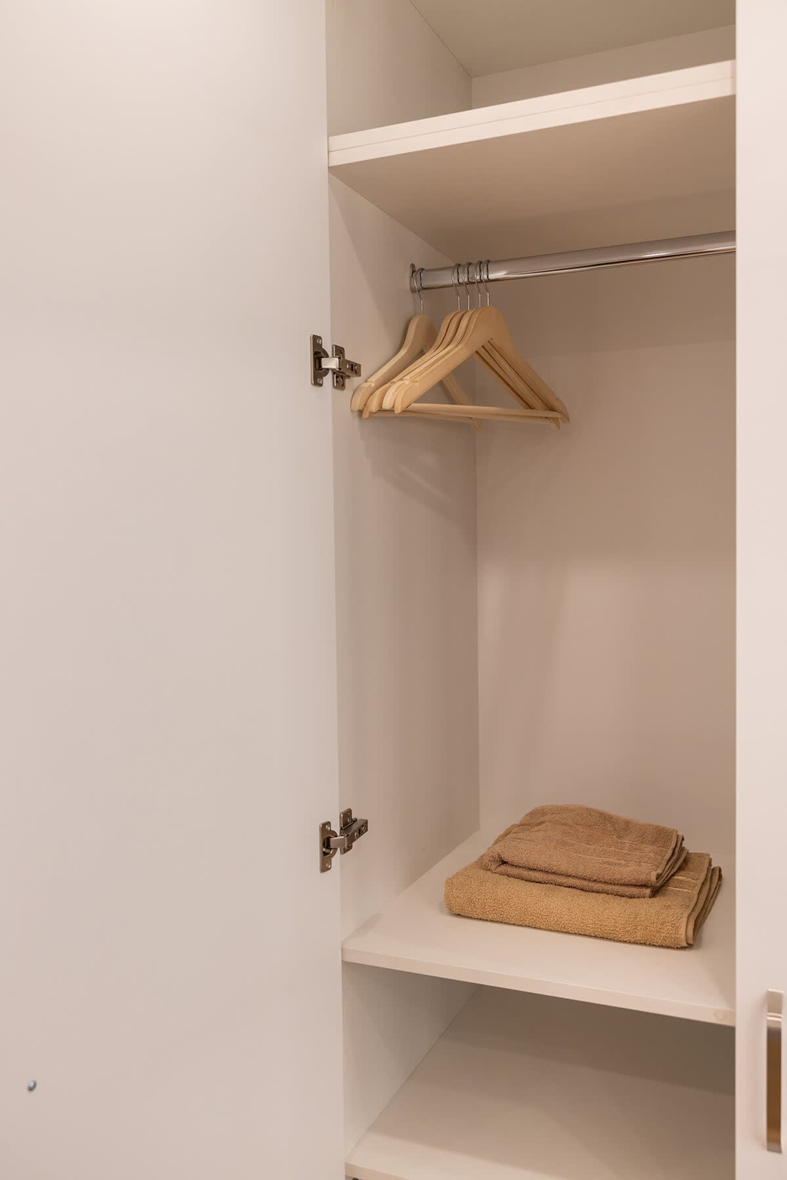 Scoutaround White Logo