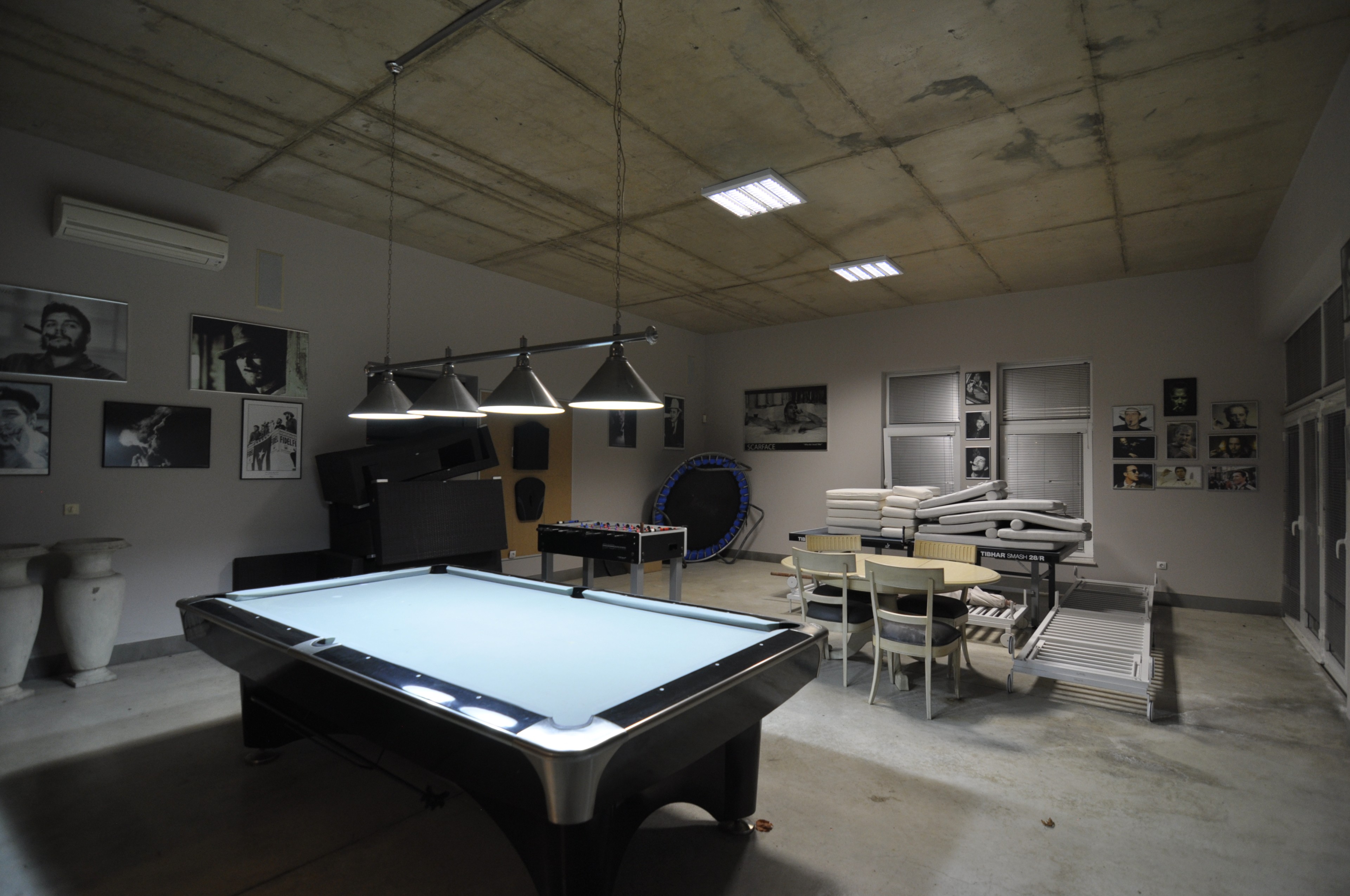 Scoutaround White Logo