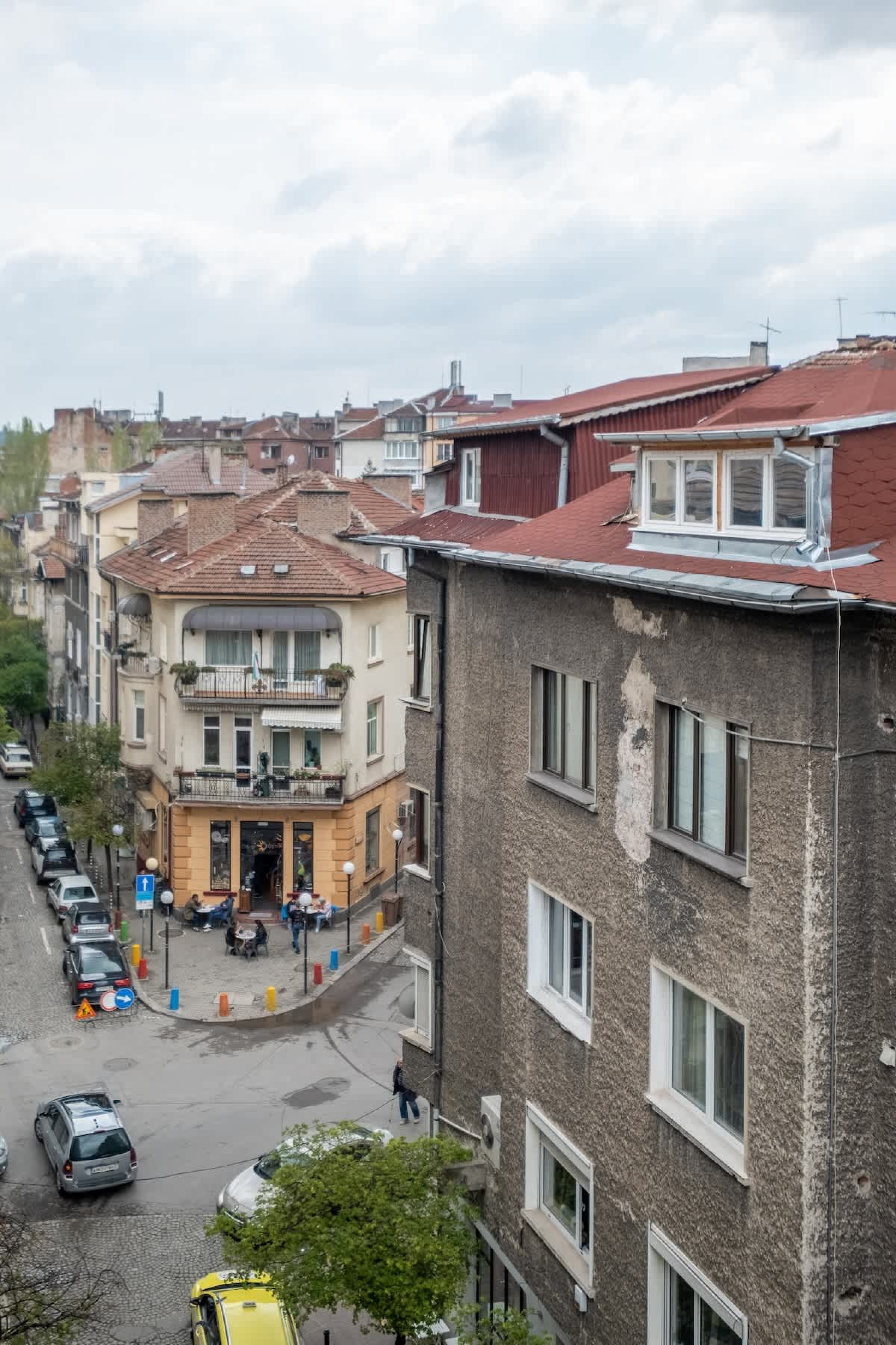 High-end Designer 2BR Aprt + Lift&amp;Balconies - Photo 57