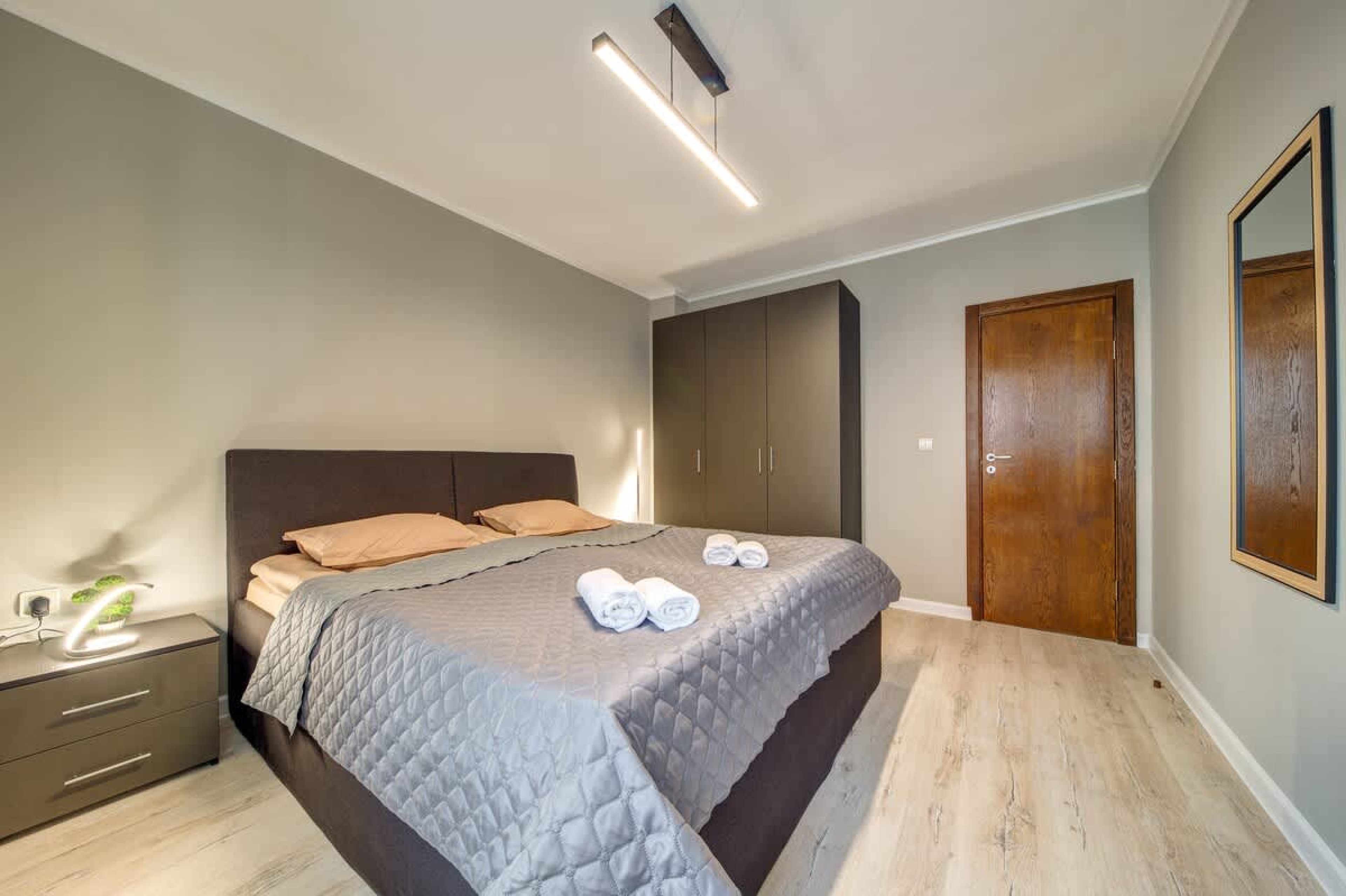 Scoutaround White Logo