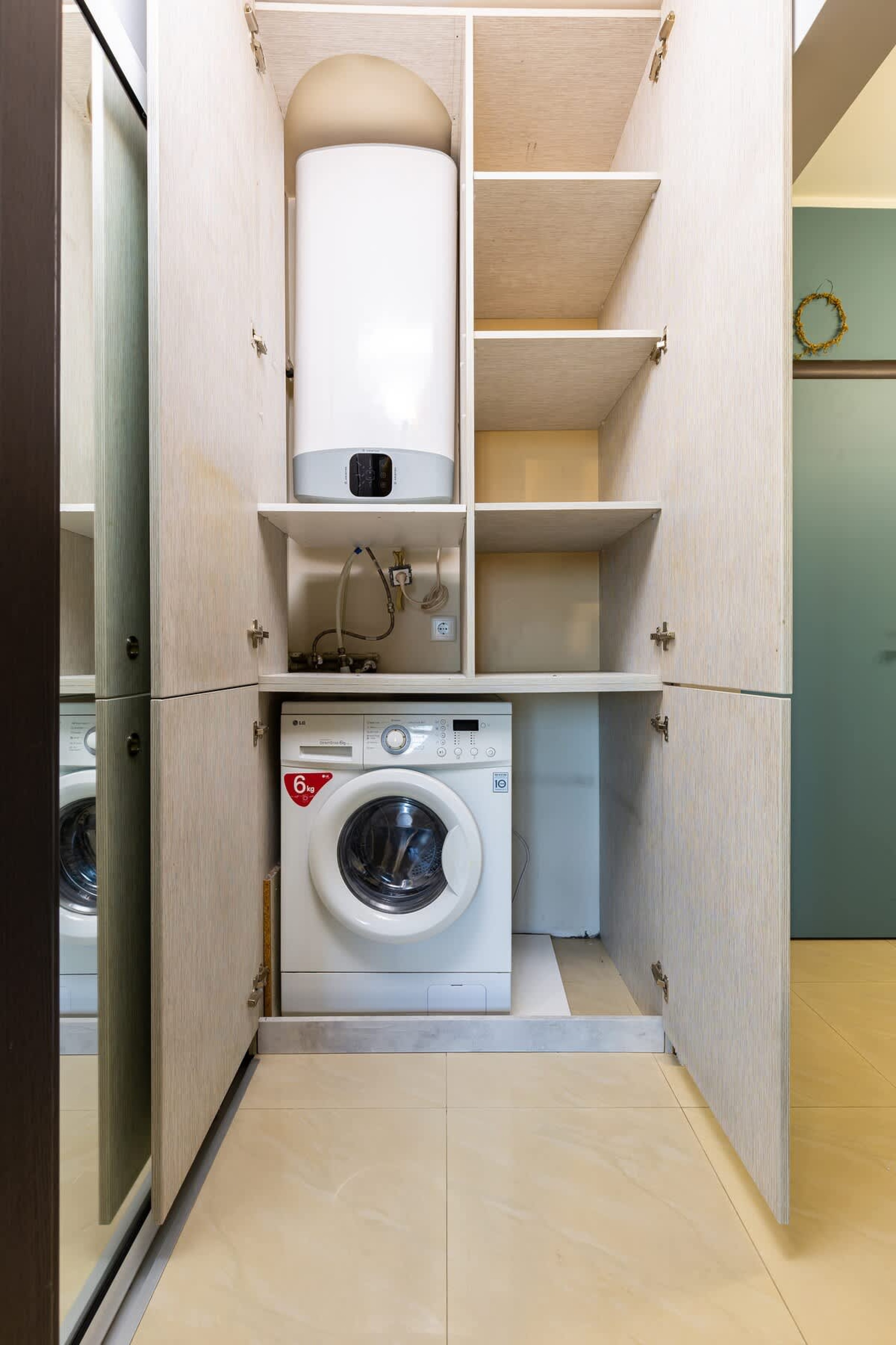 Scoutaround White Logo