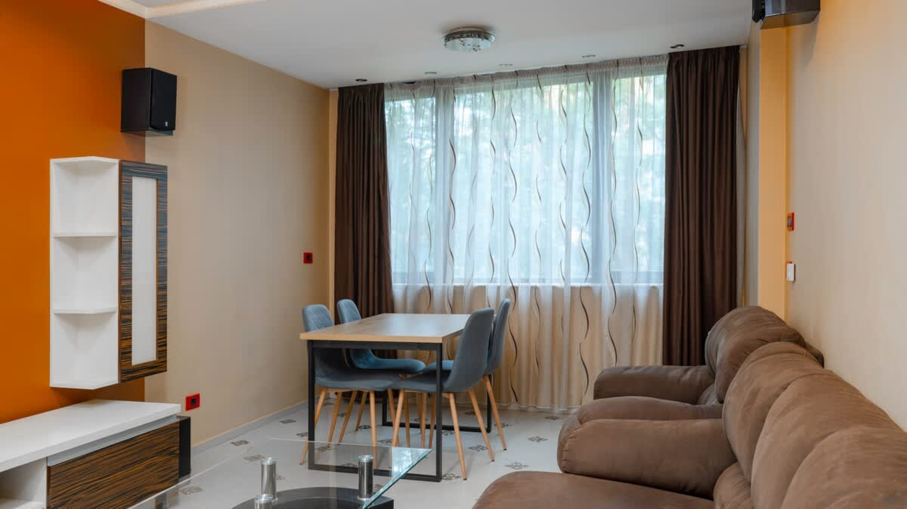 Scoutaround White Logo