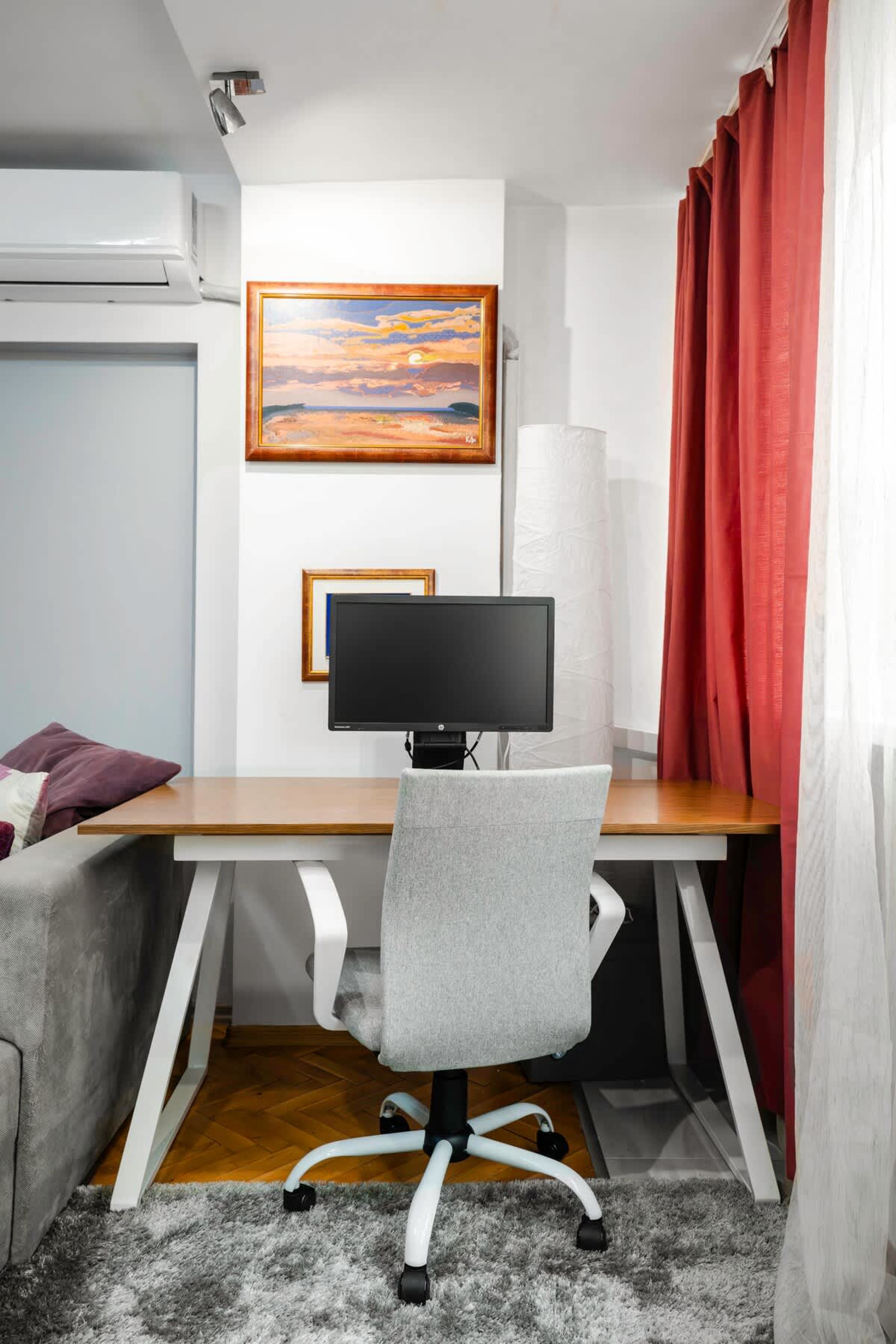 Scoutaround White Logo