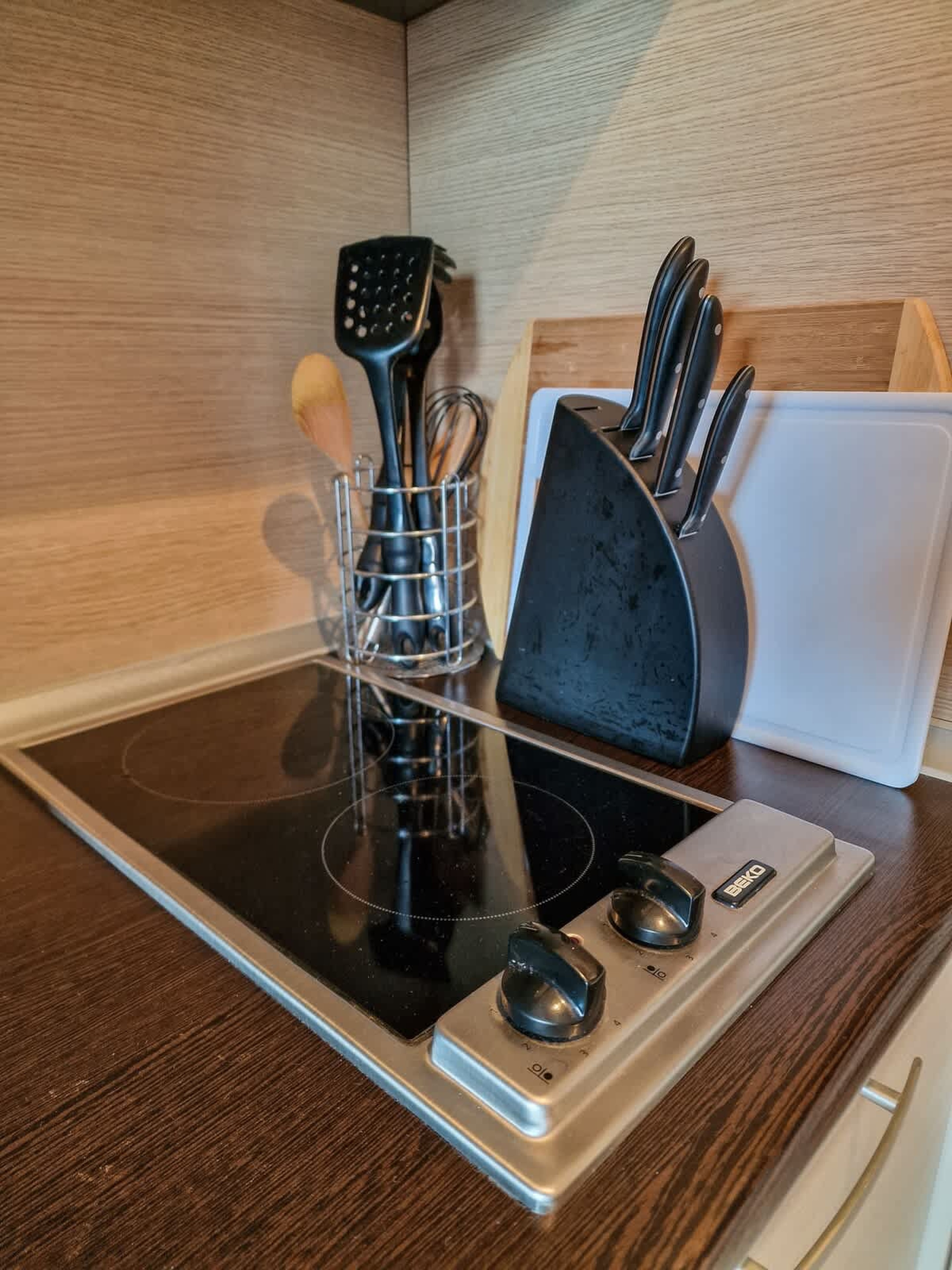 Scoutaround White Logo