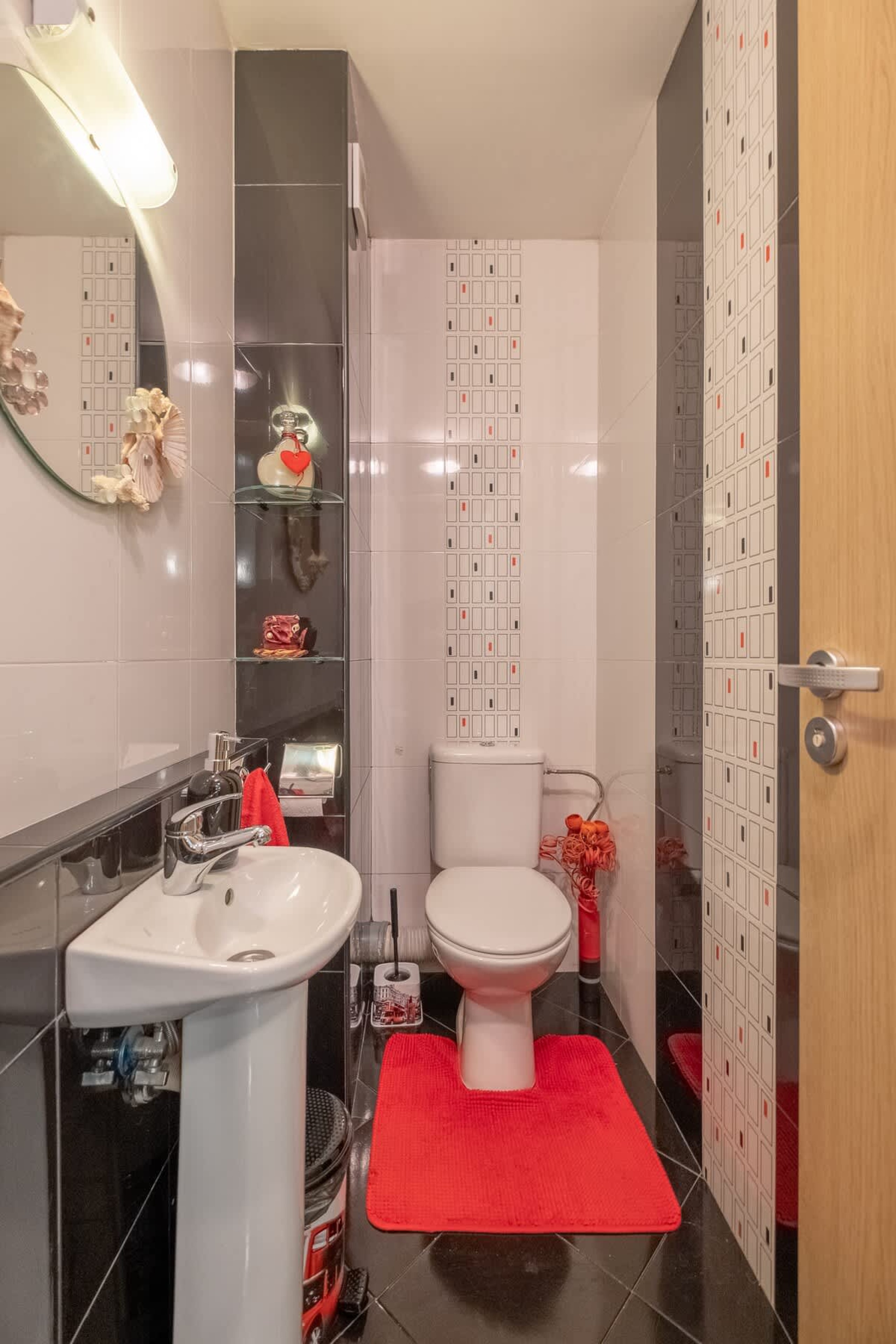 Scoutaround White Logo