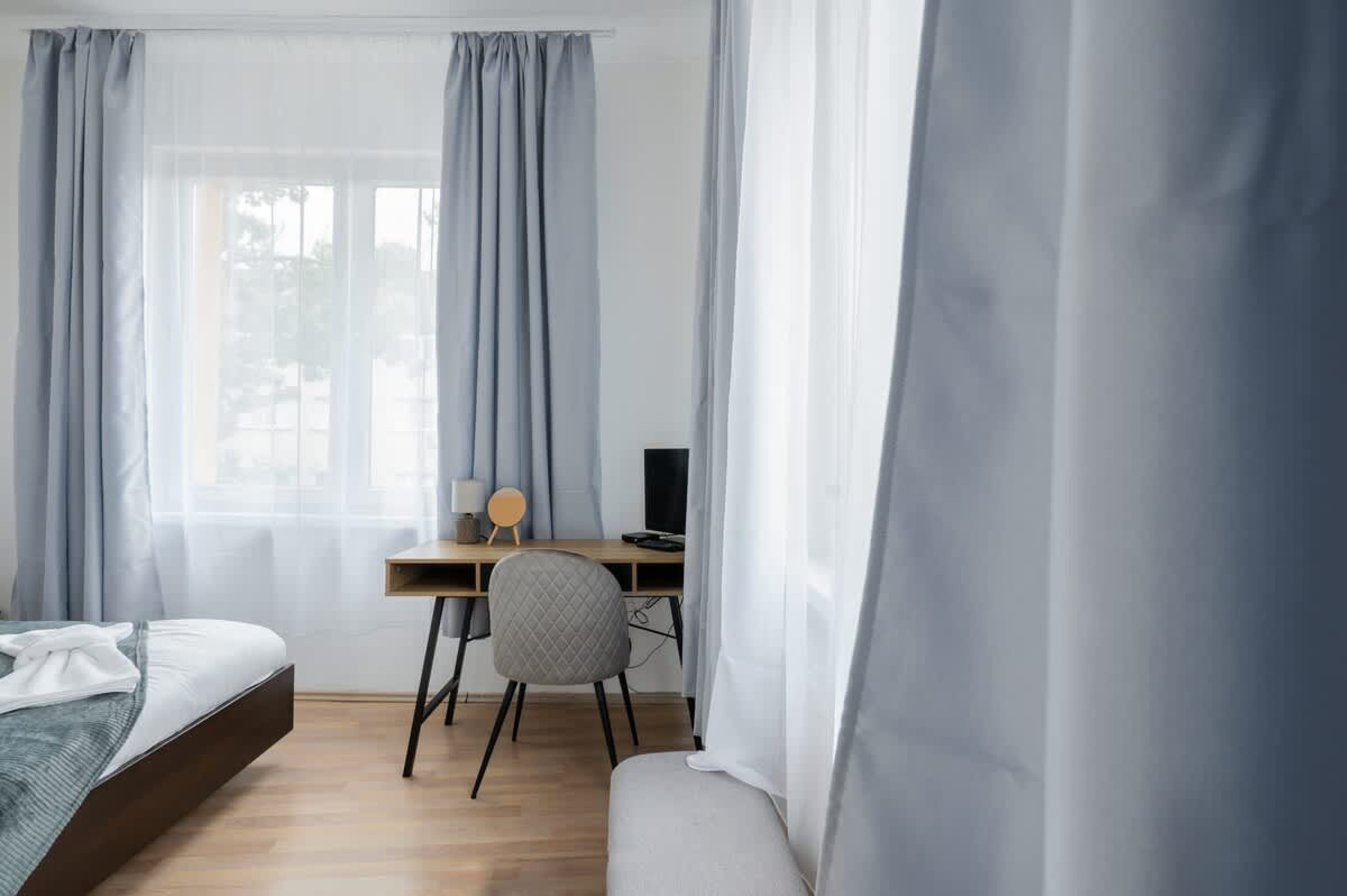 Scoutaround White Logo