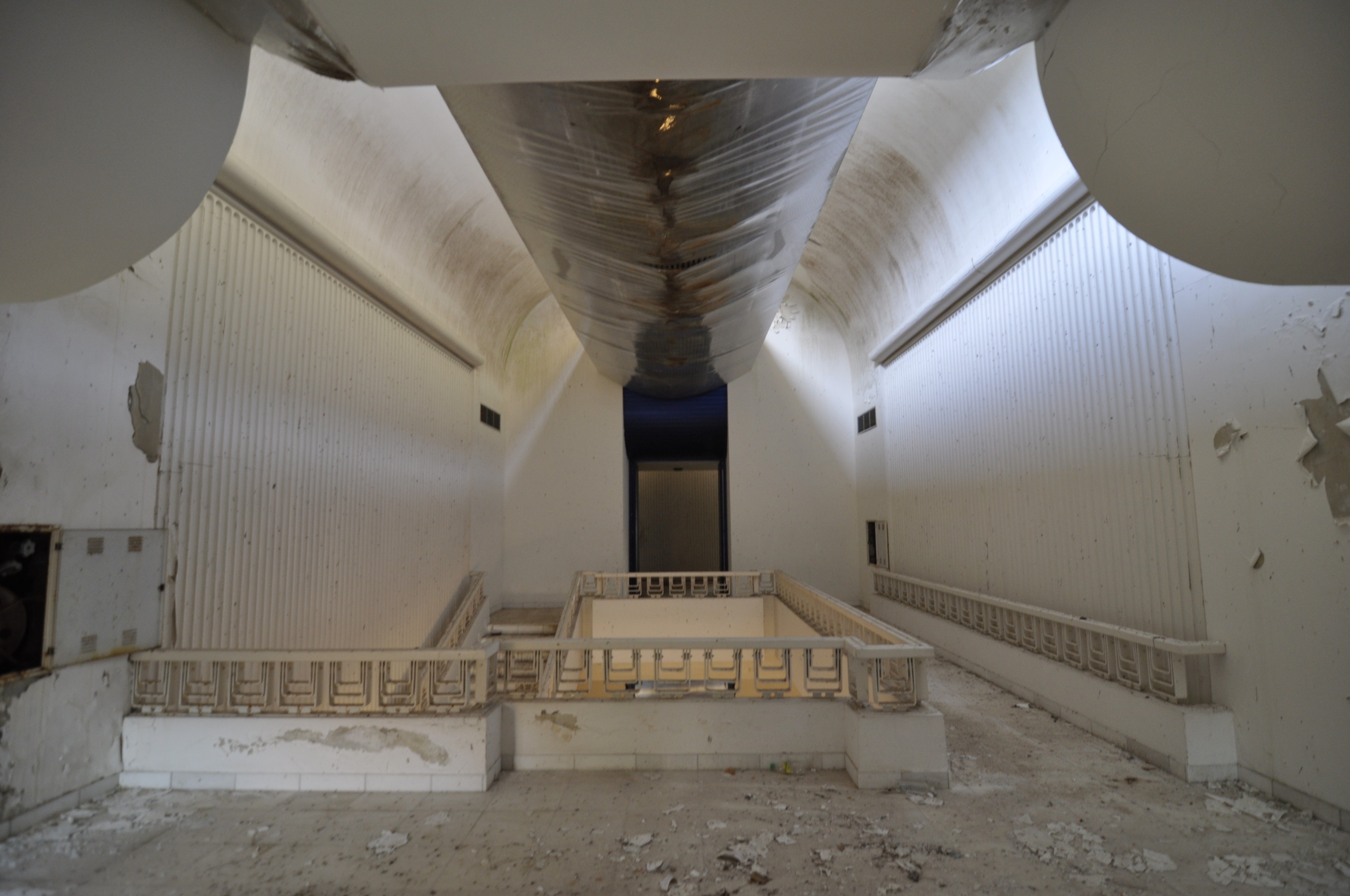 Scoutaround White Logo