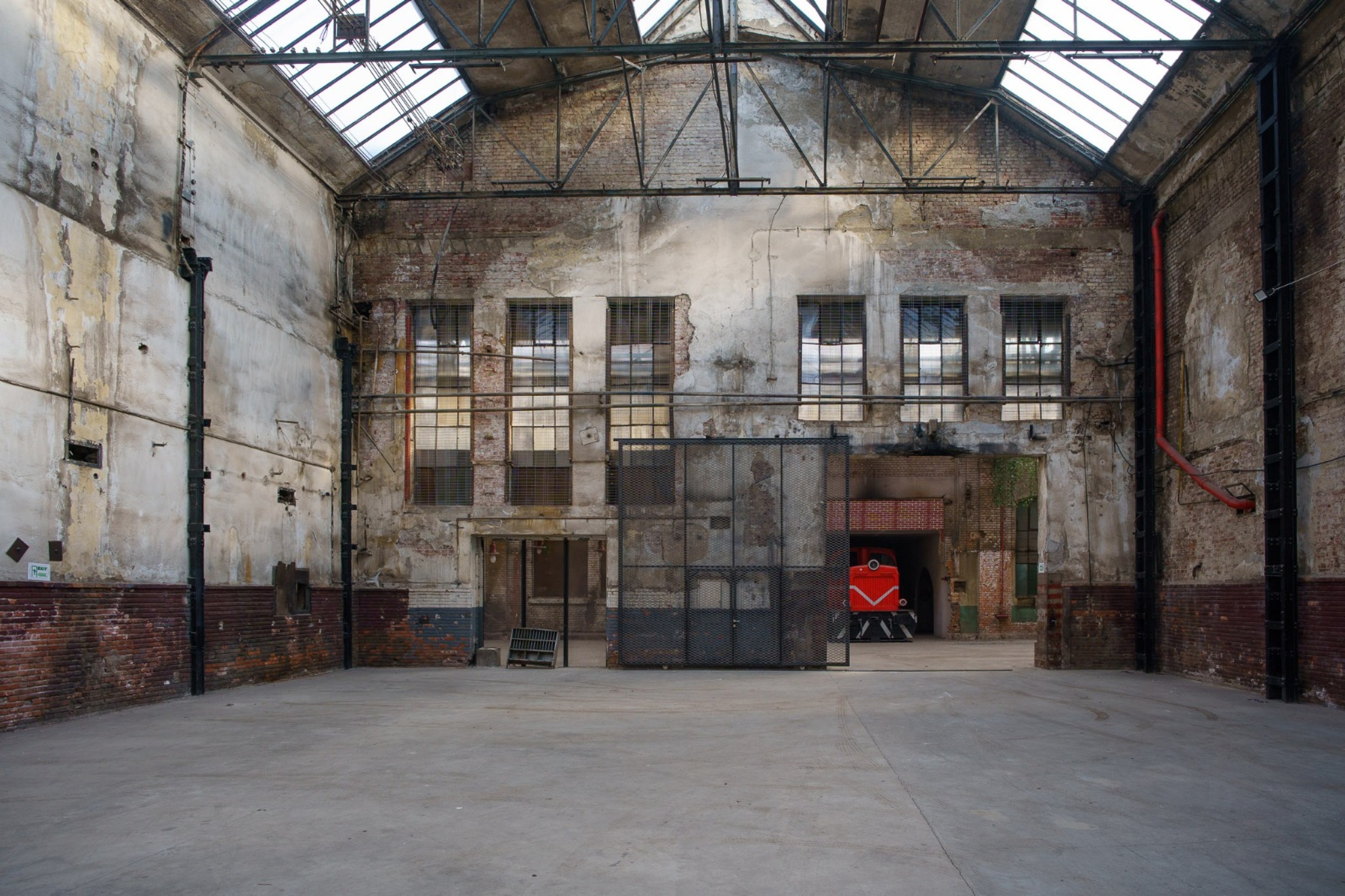 Scoutaround White Logo