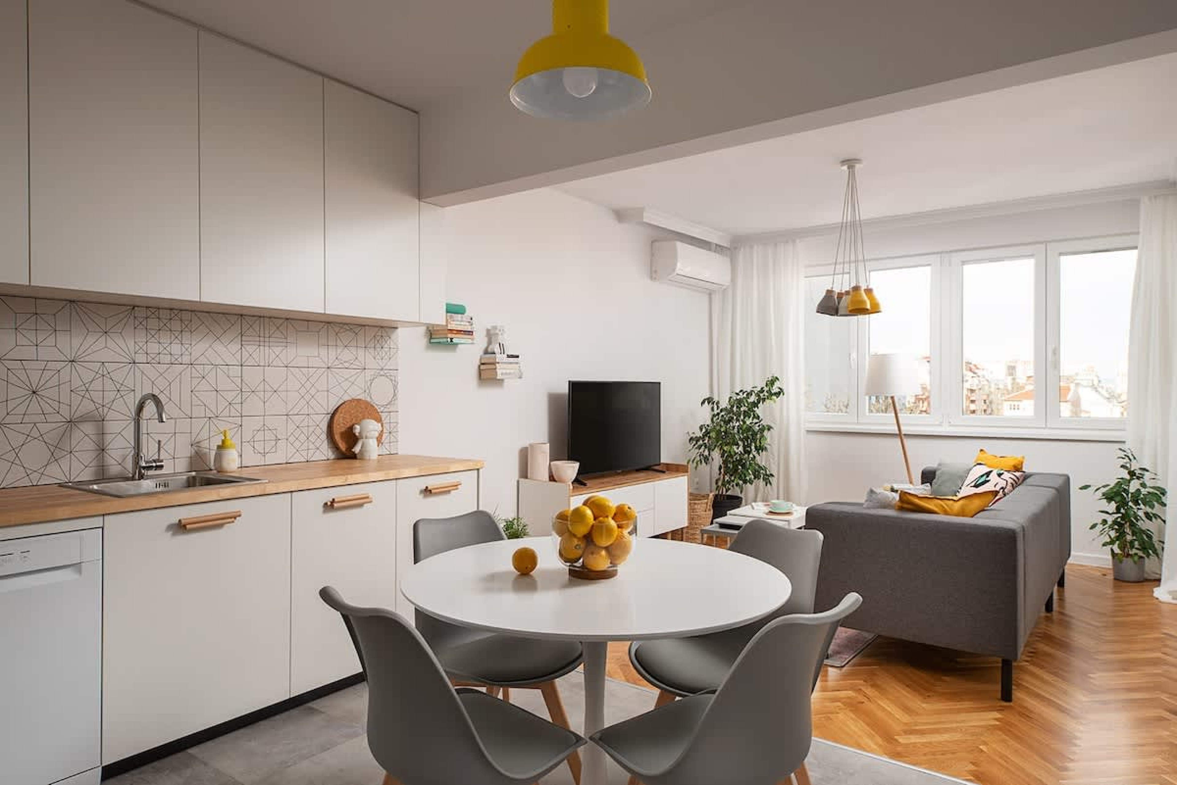 Scoutaround White Logo