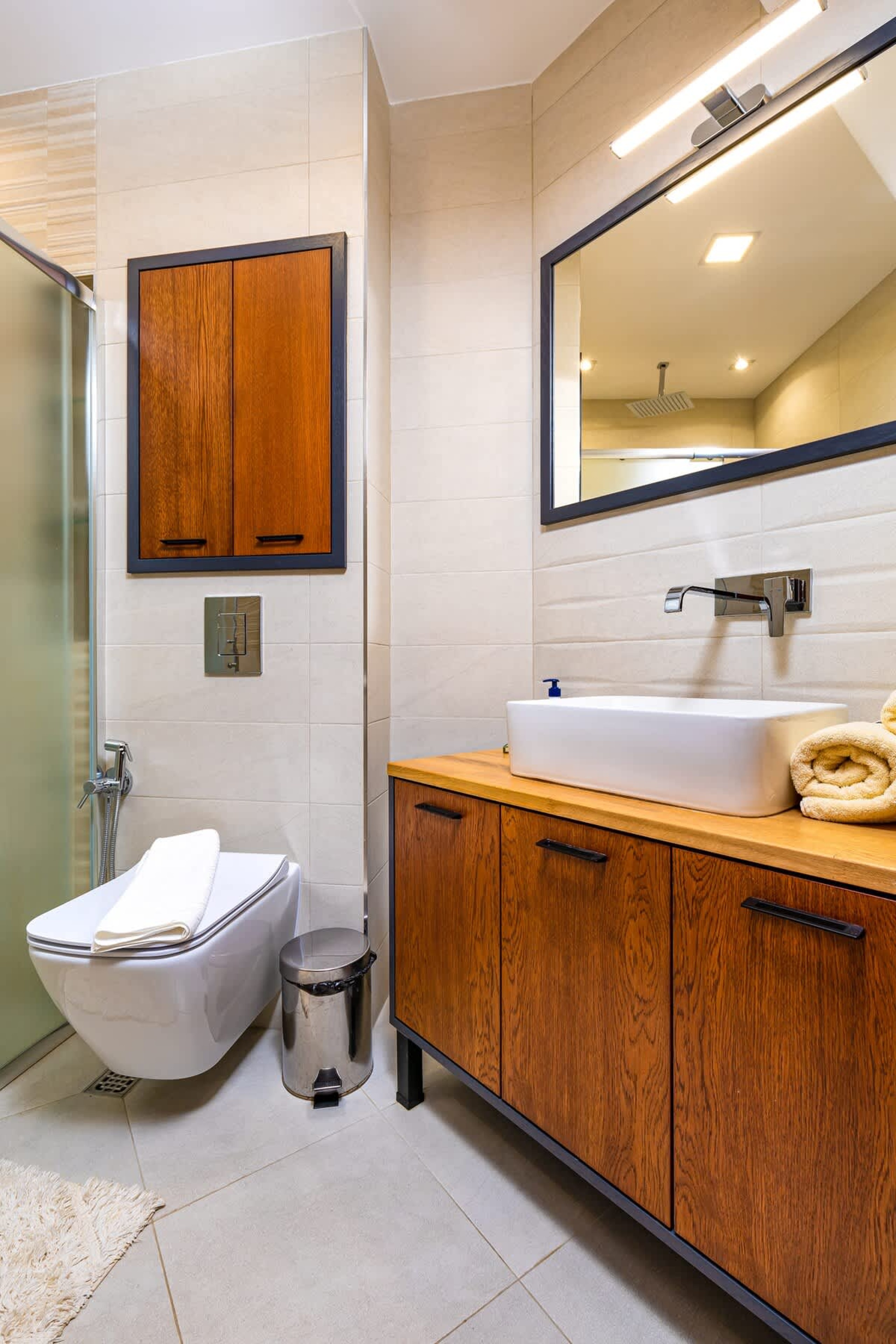 Scoutaround White Logo