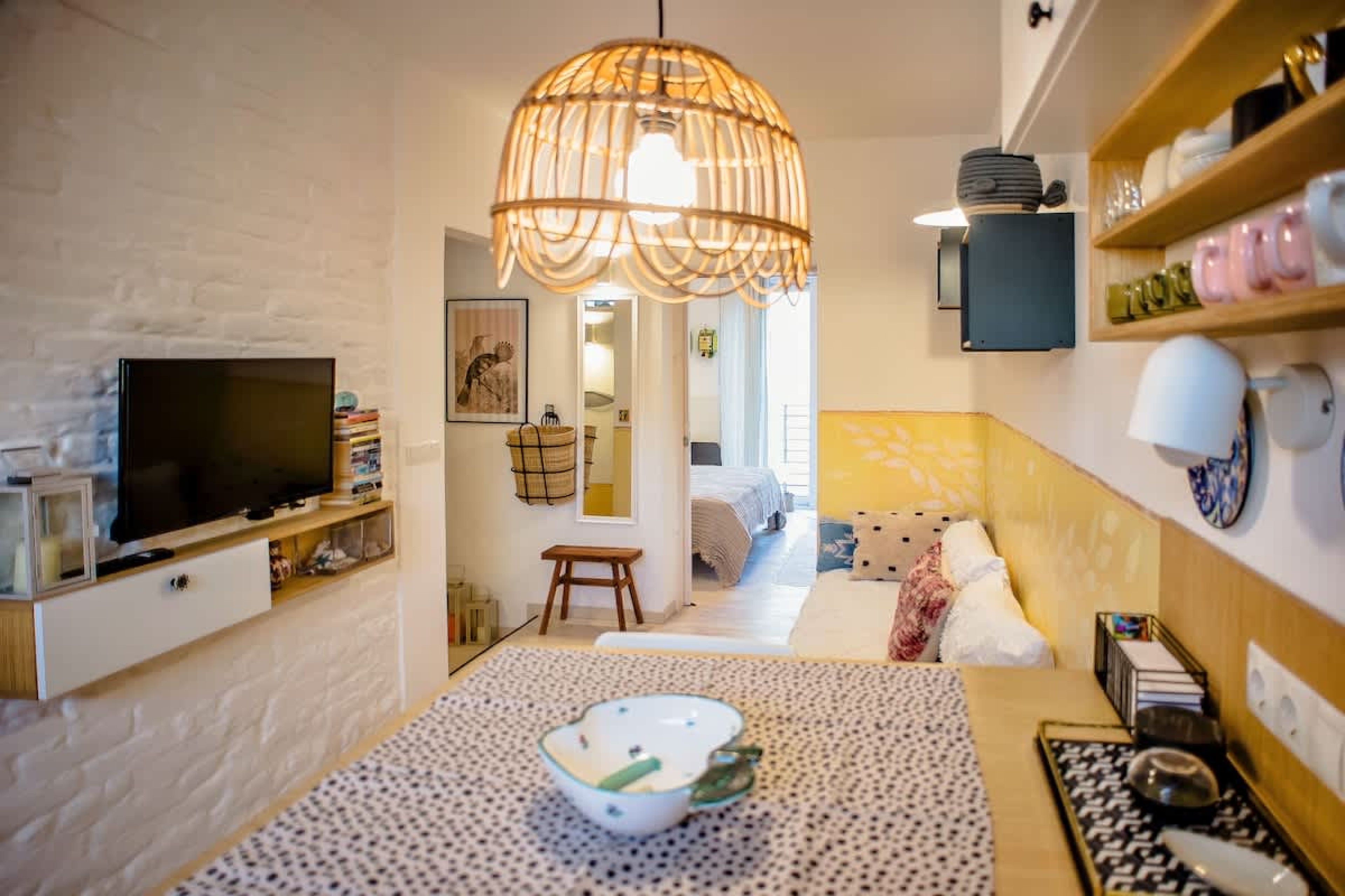 Scoutaround White Logo