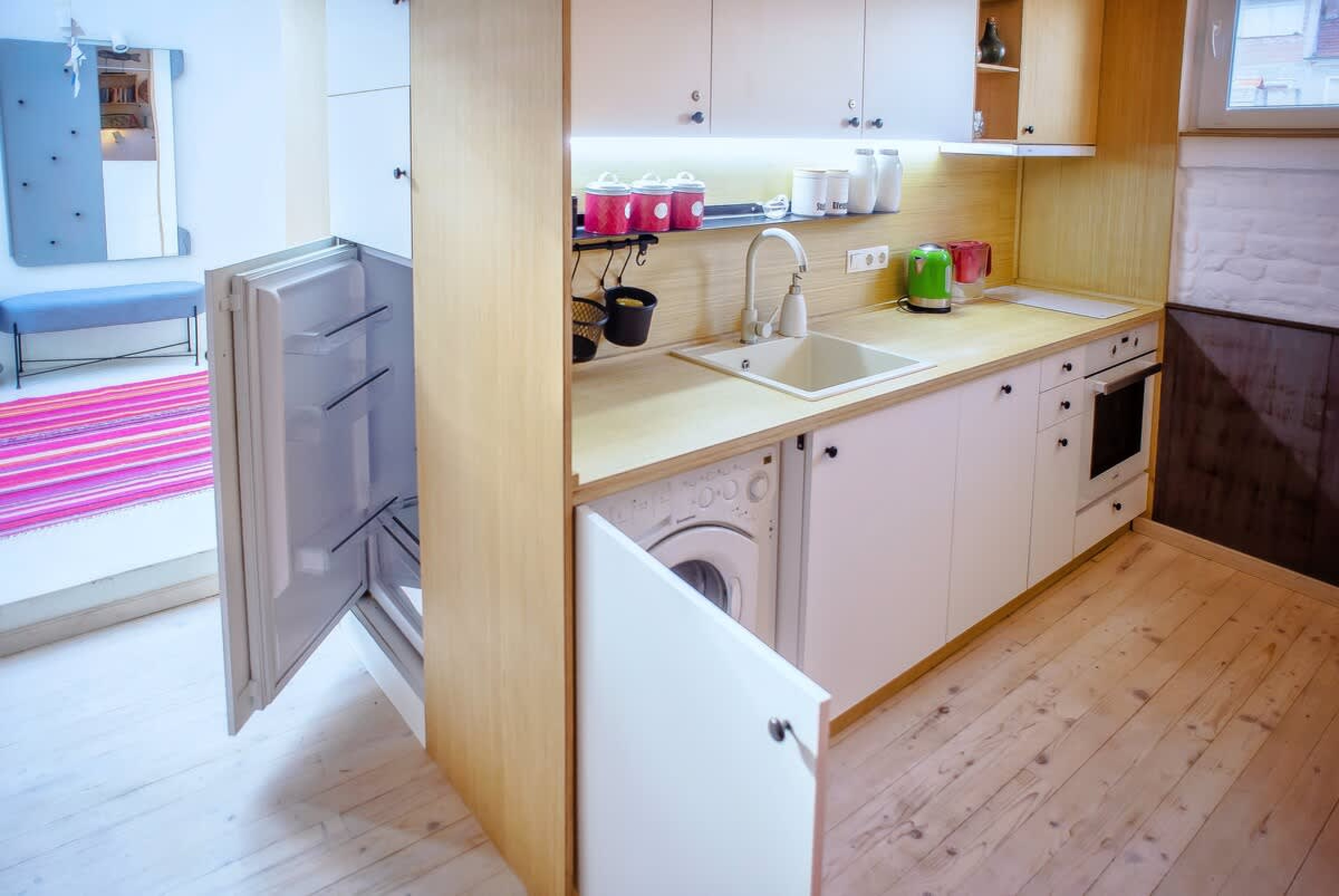 Scoutaround White Logo