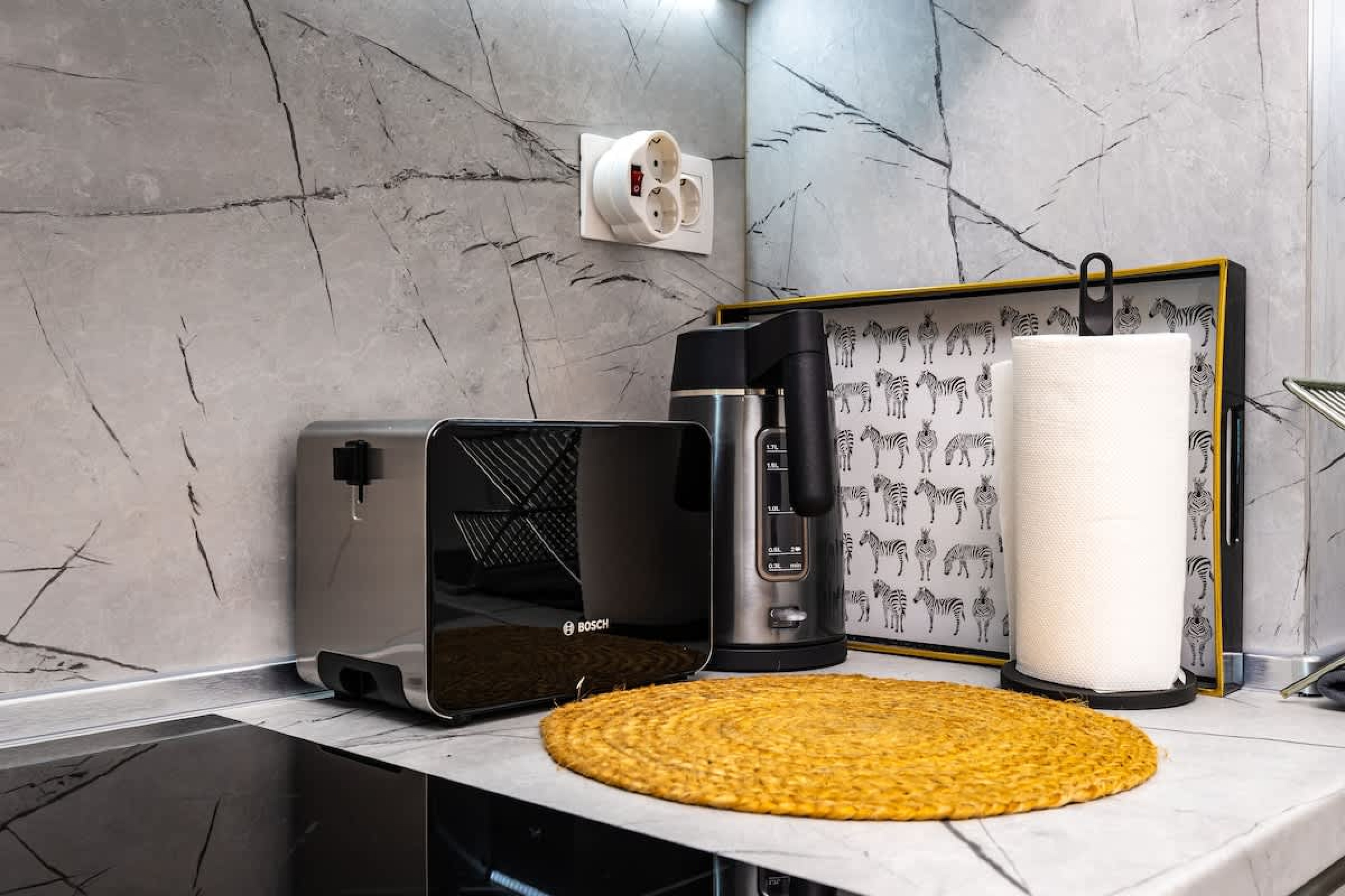 Scoutaround White Logo