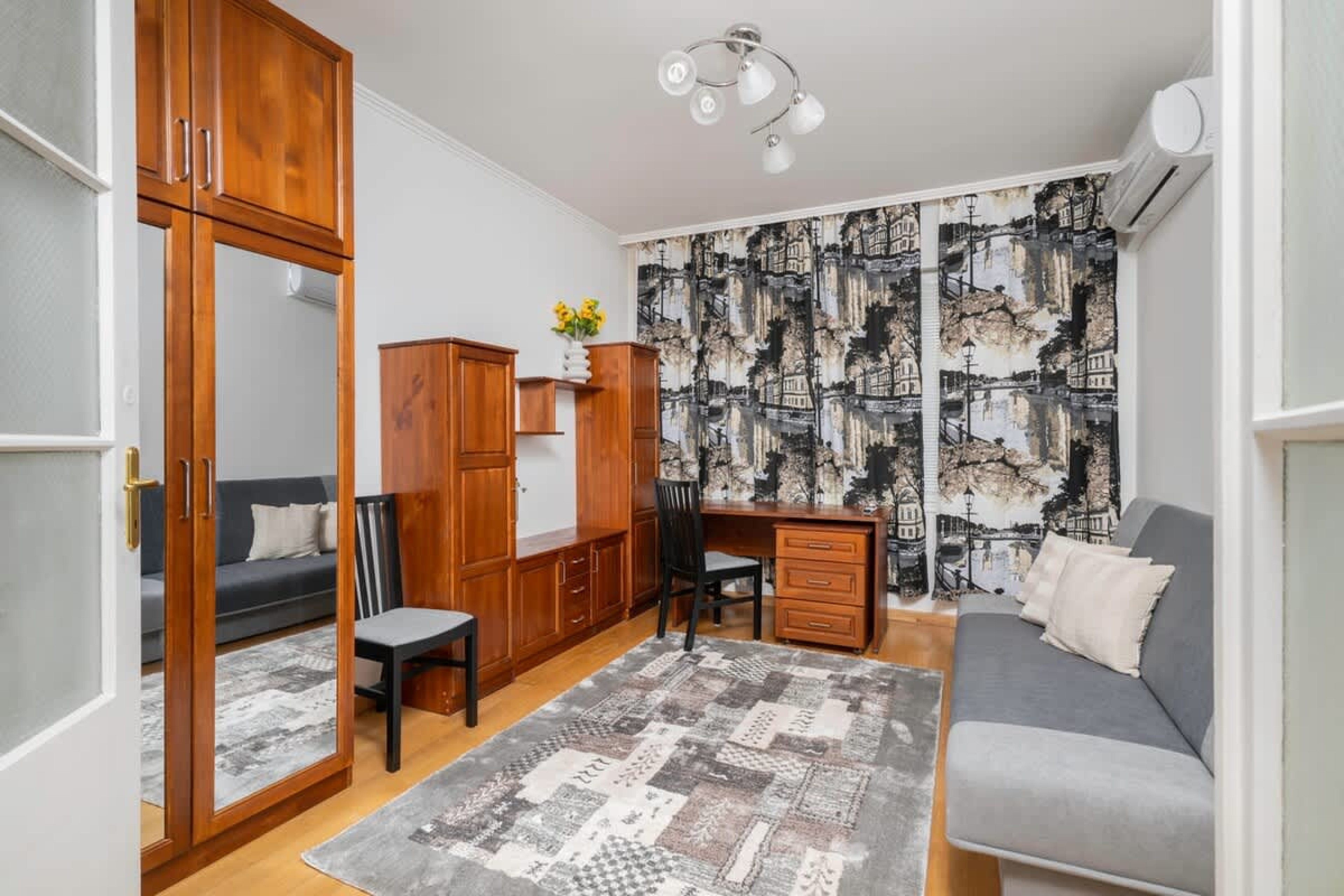 Scoutaround White Logo