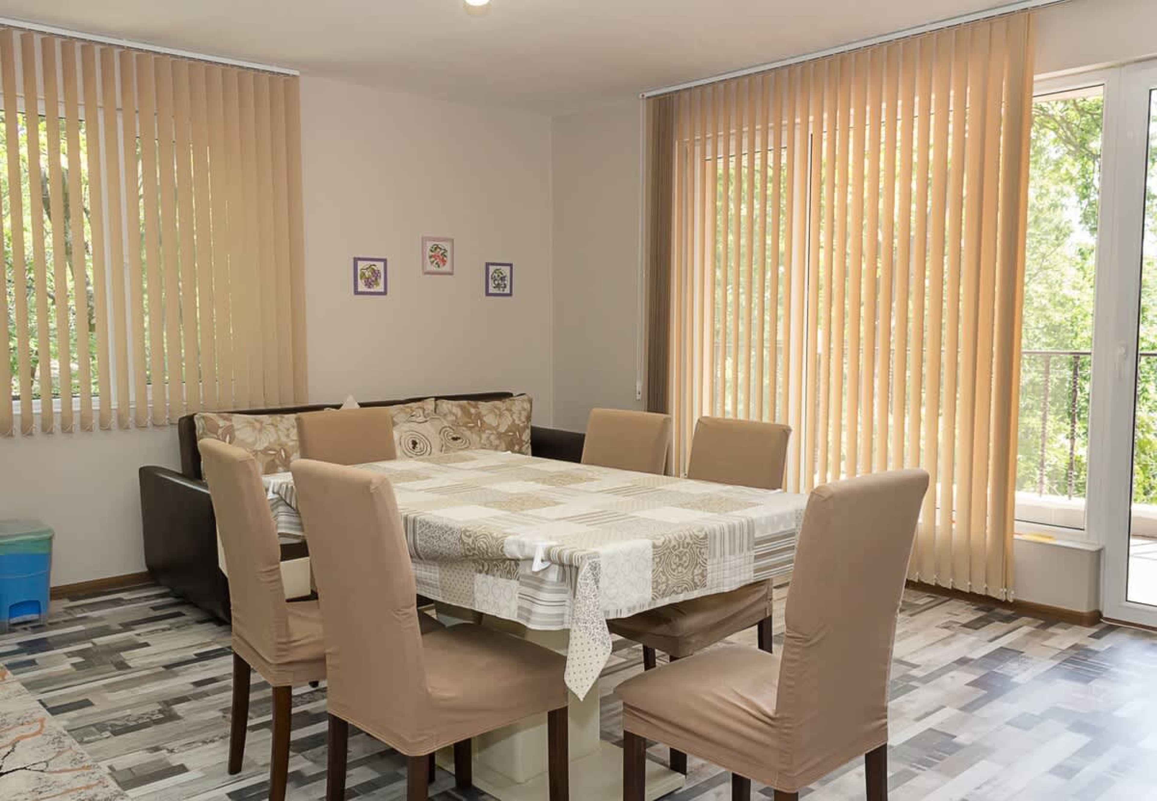 Scoutaround White Logo