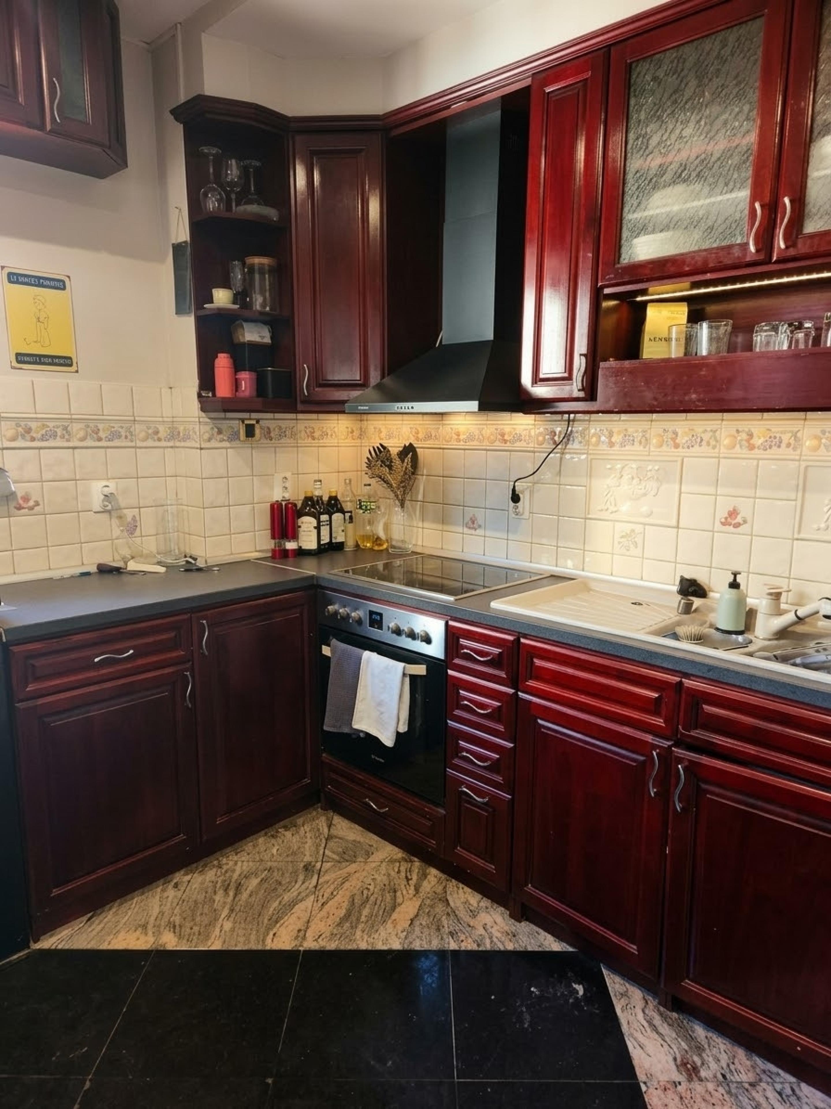 Kitchen / kitchenette