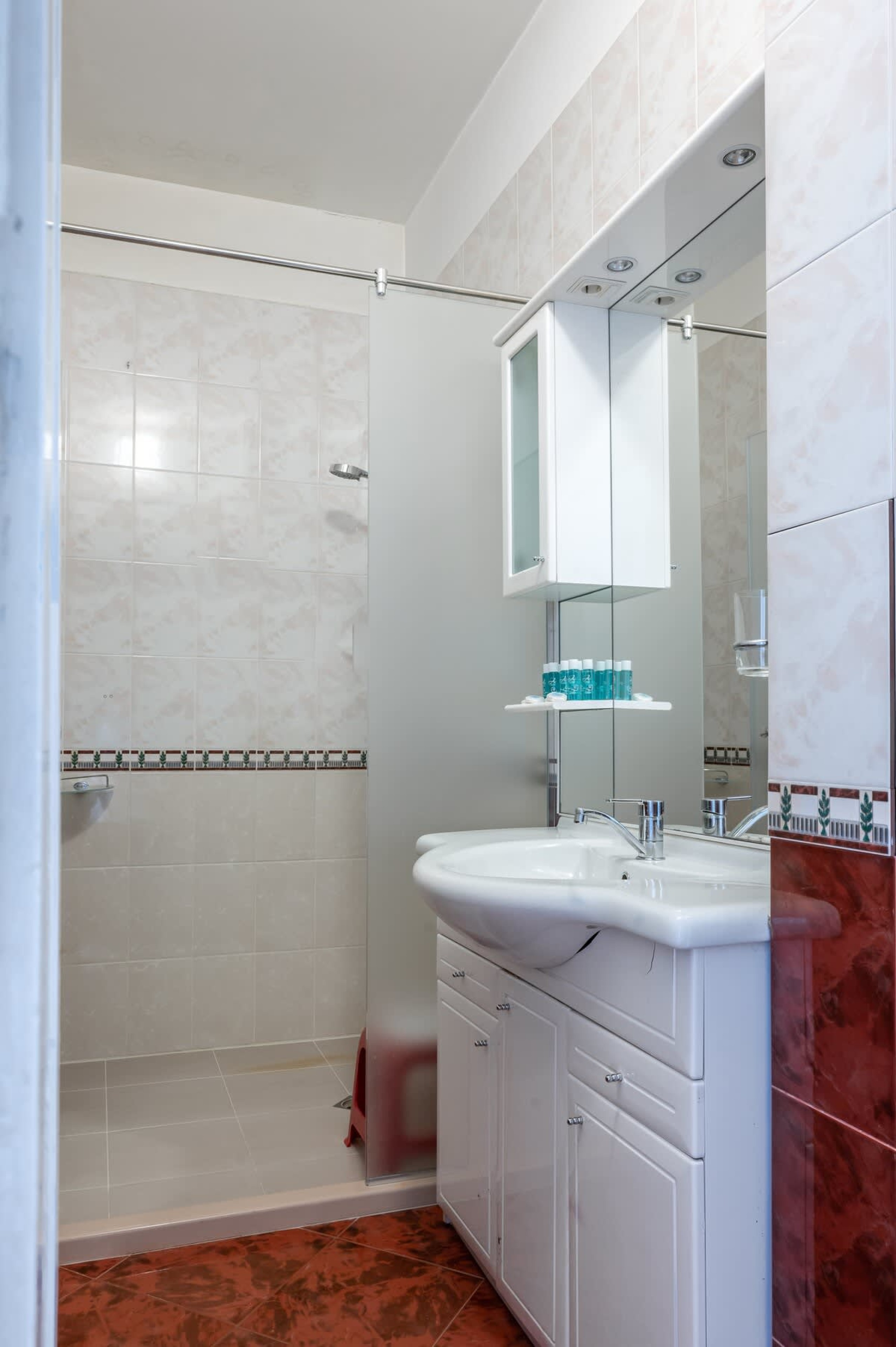 Sofia's Finest: 2BD Flat in the Heart of the City - Photo 10