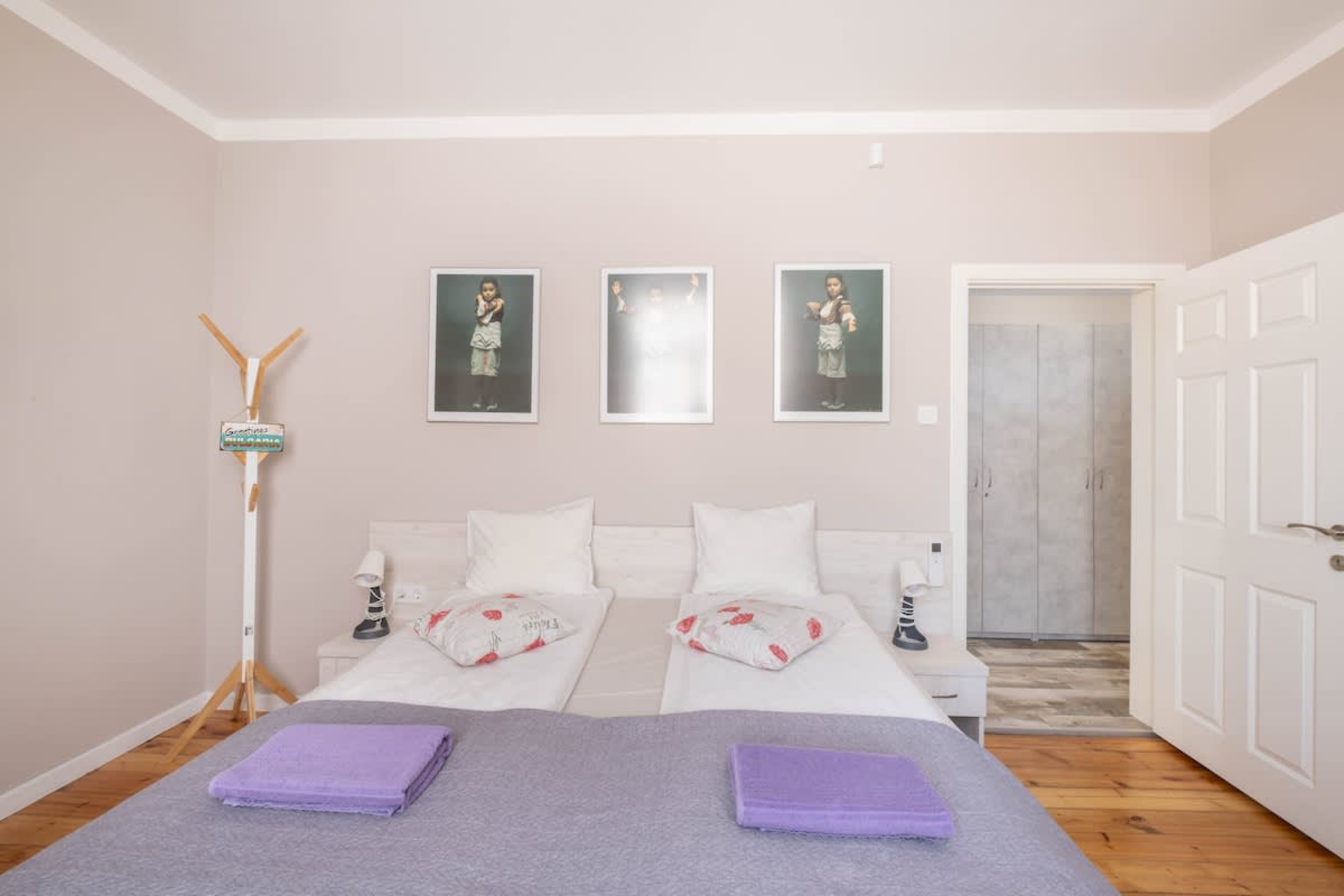 Scoutaround White Logo