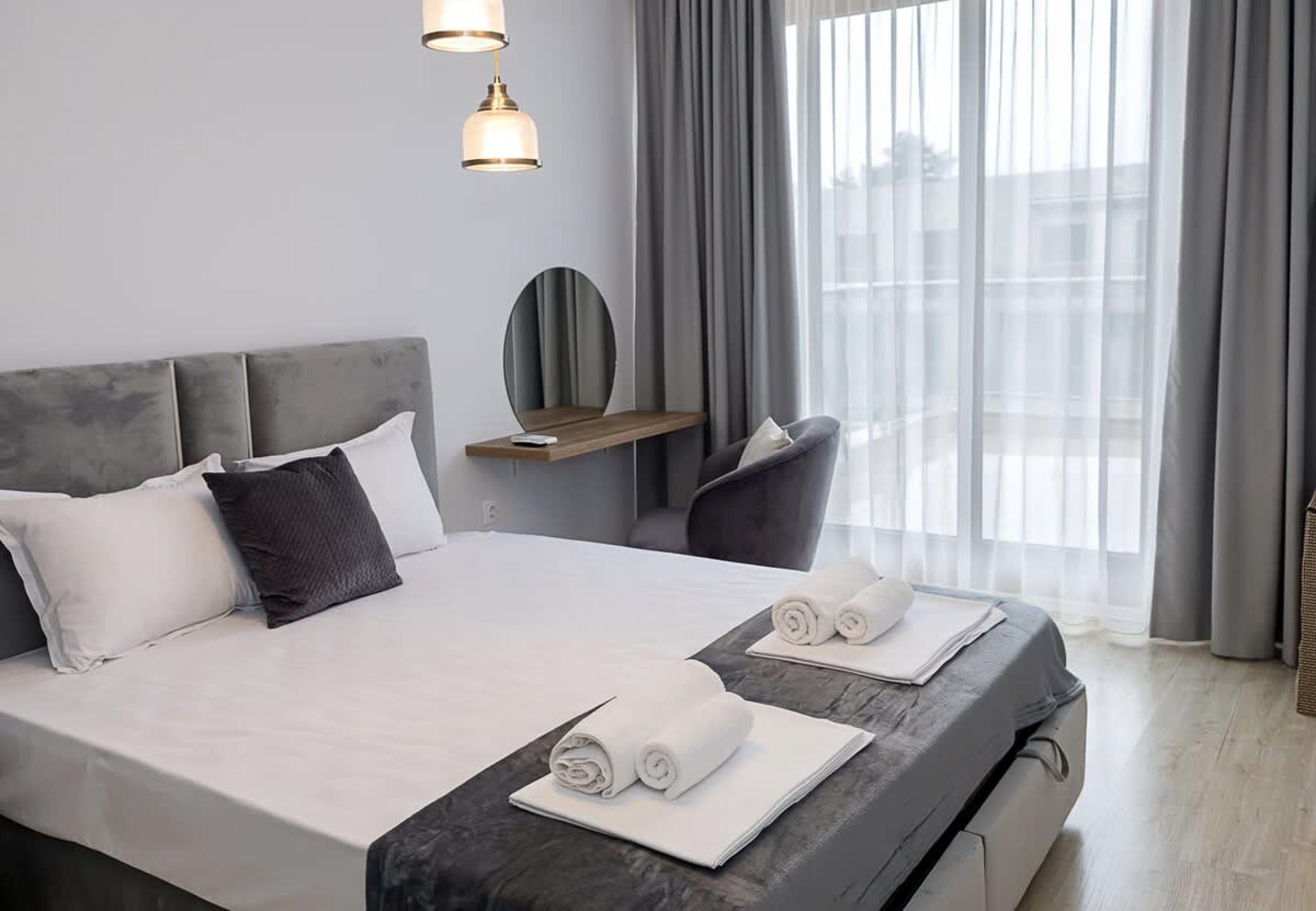 Scoutaround White Logo