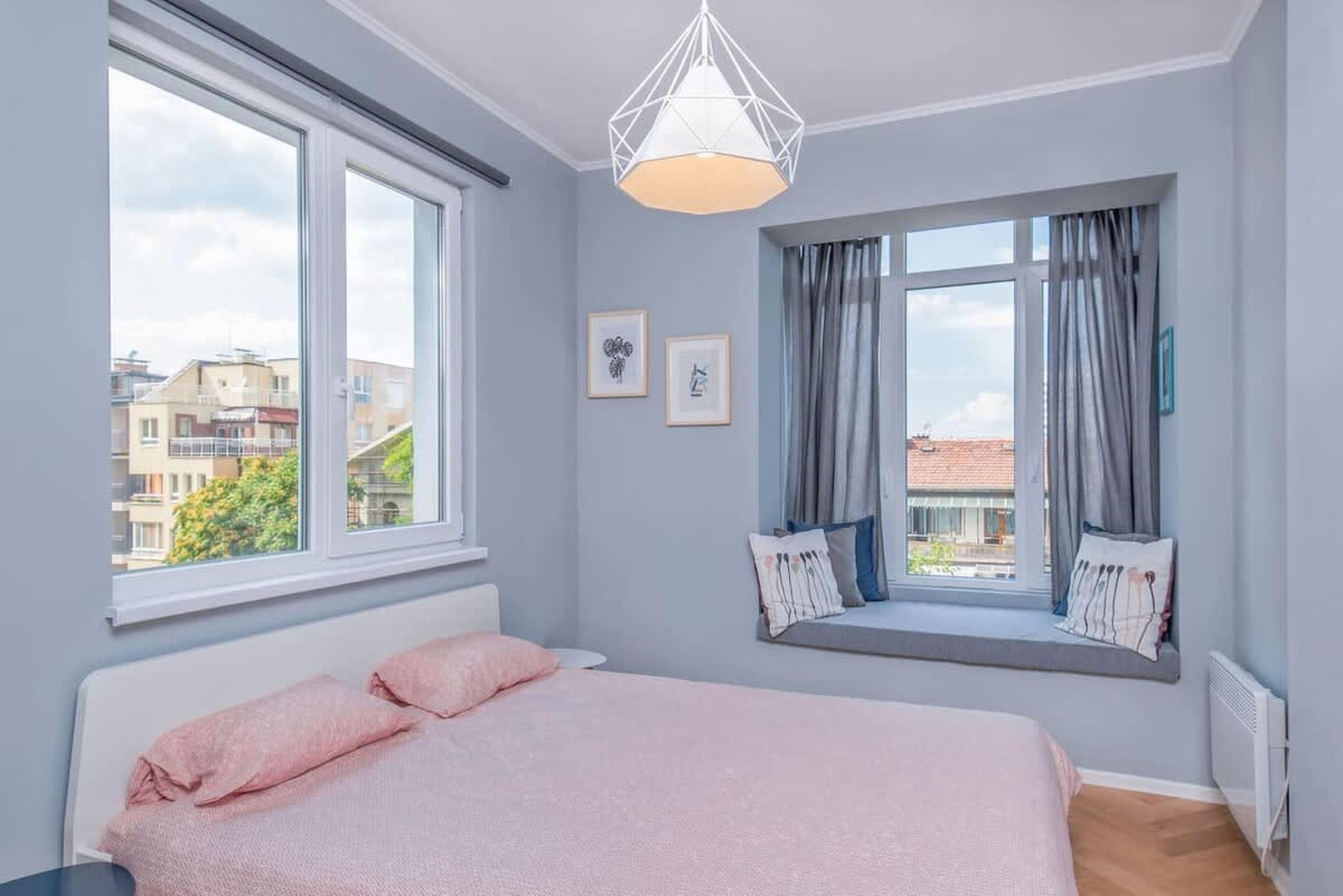 Scoutaround White Logo