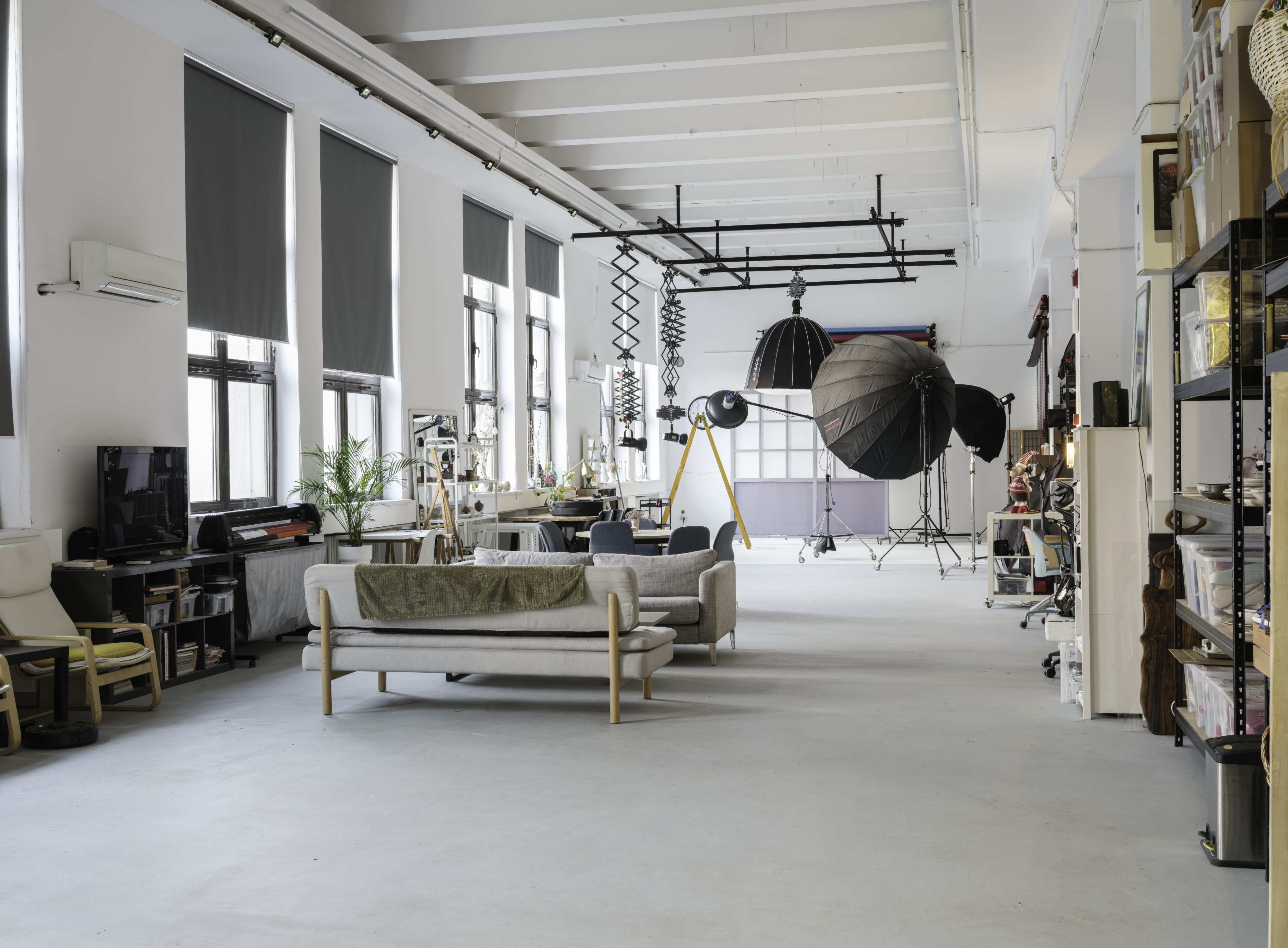 Scoutaround White Logo