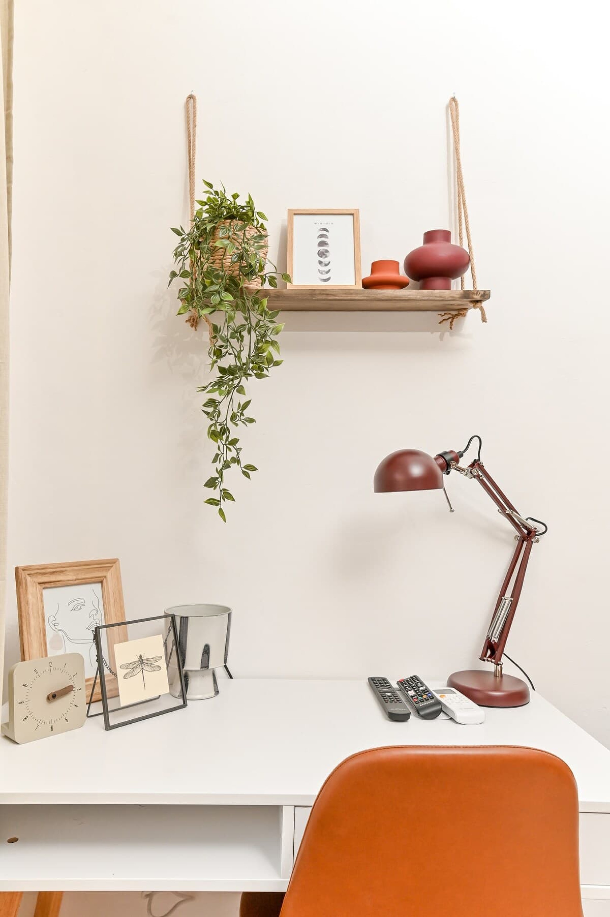 Scoutaround White Logo