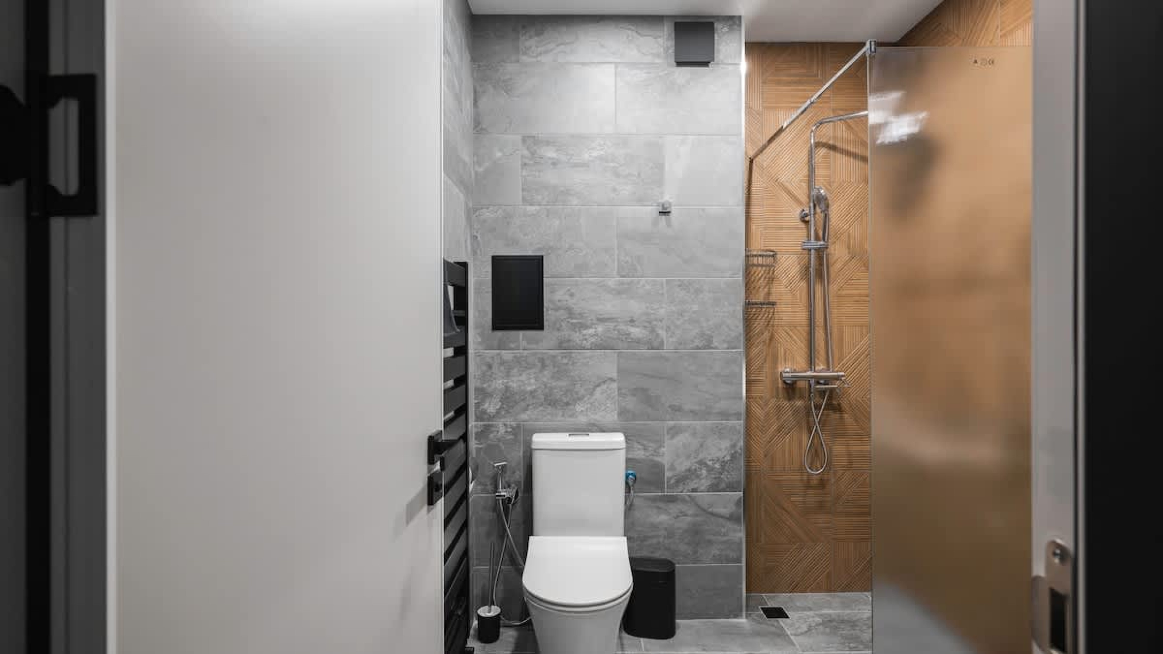 Scoutaround White Logo