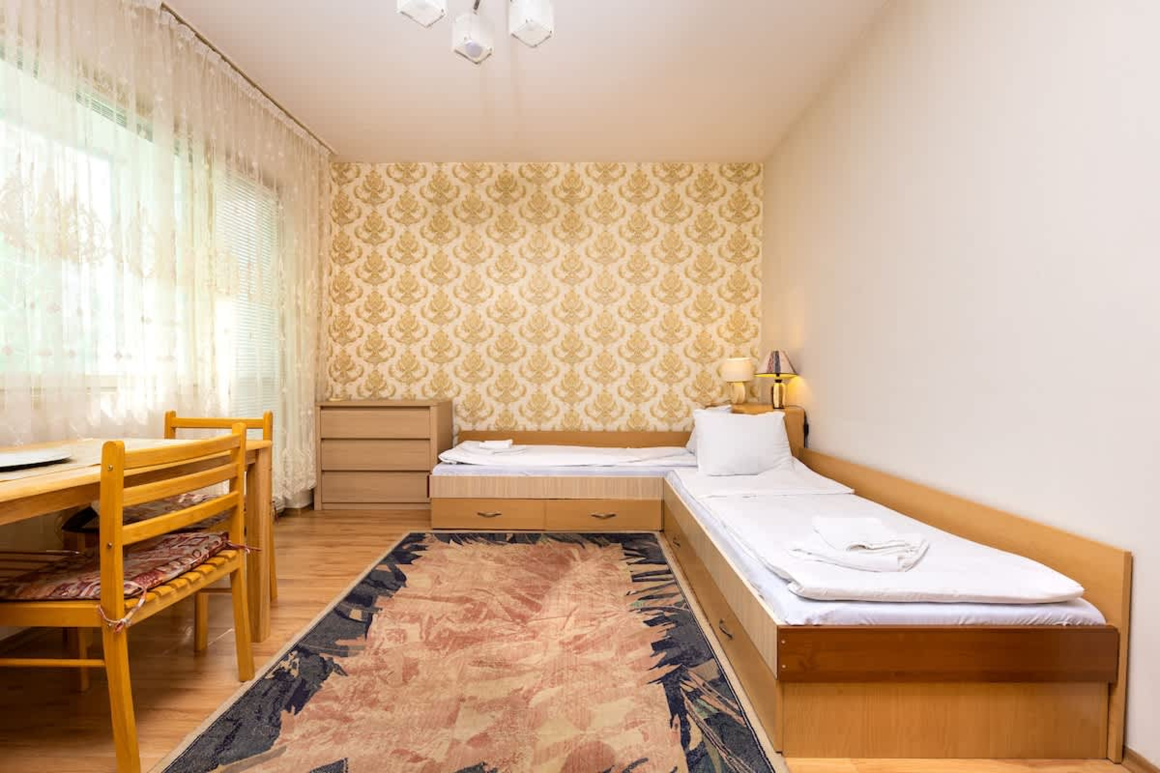 1-Bedroom Flat with Balcony in Plovdiv - Photo 2