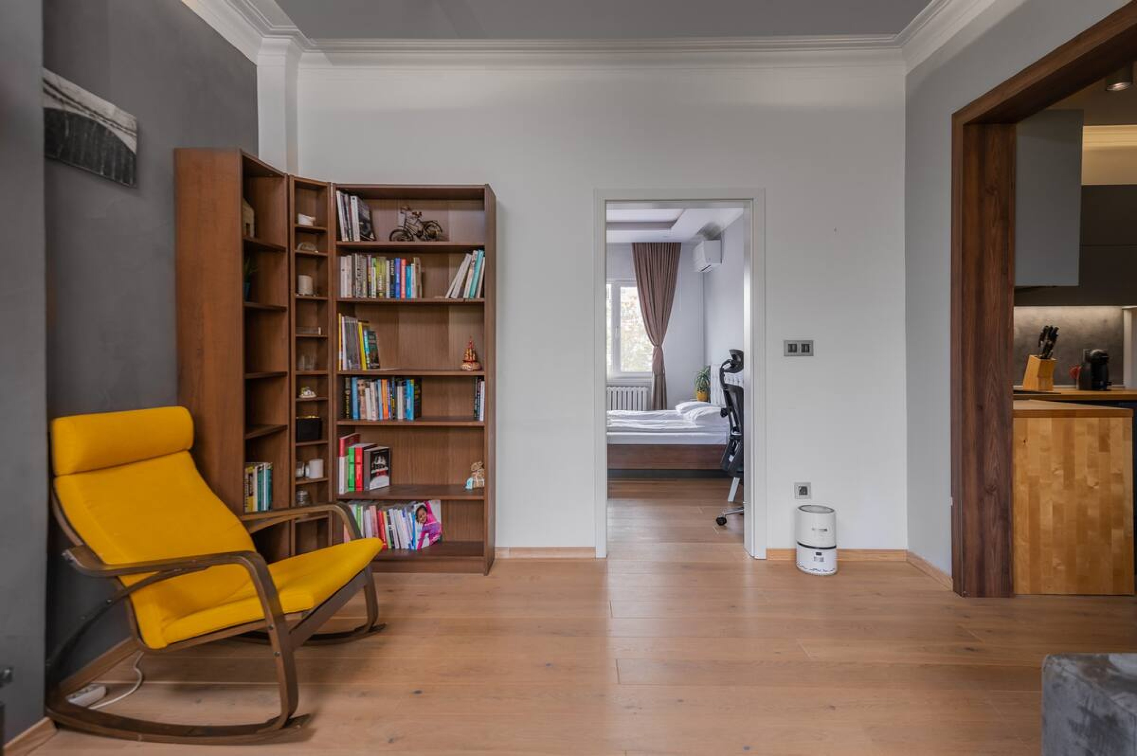 Scoutaround White Logo