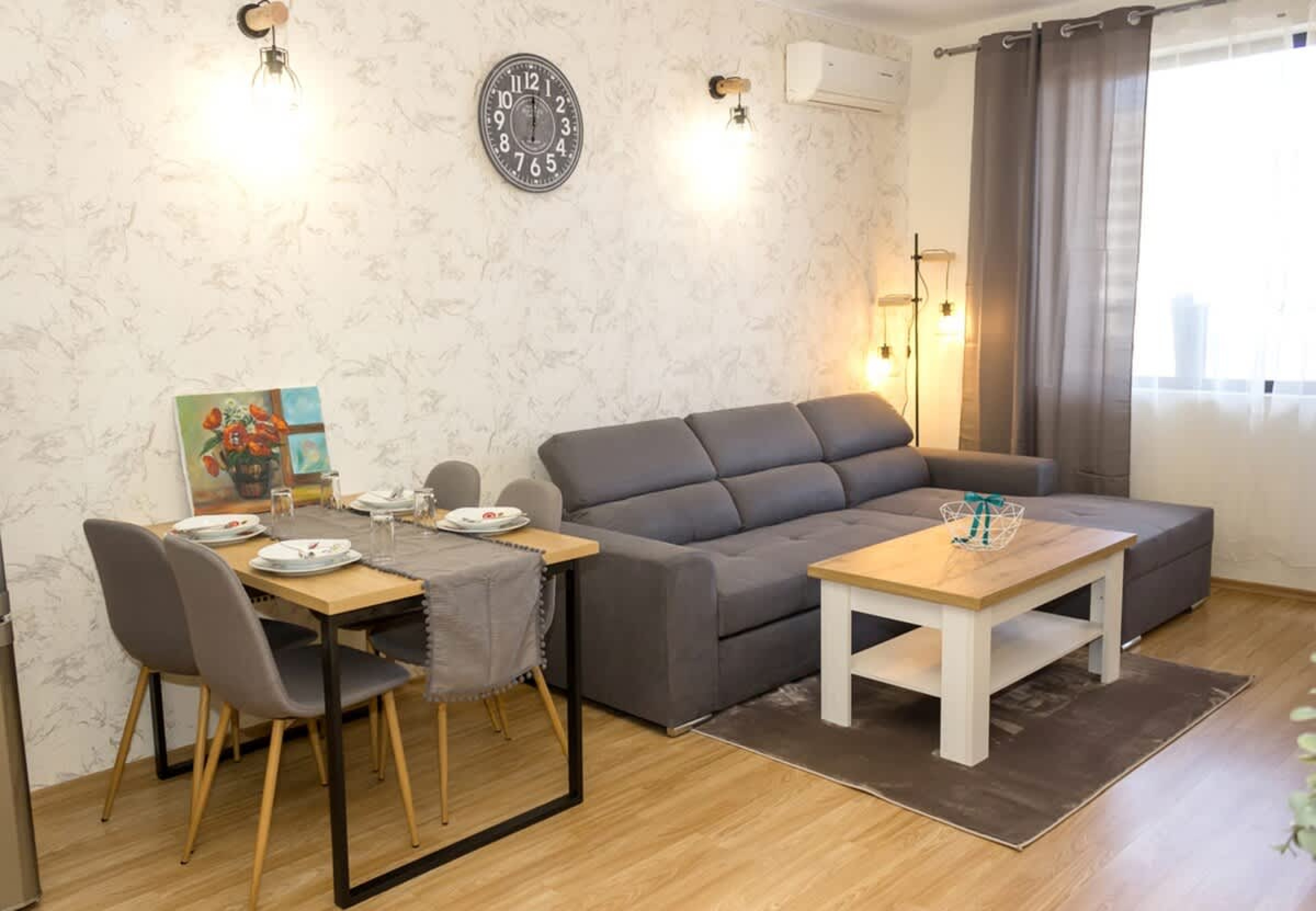 Scoutaround White Logo