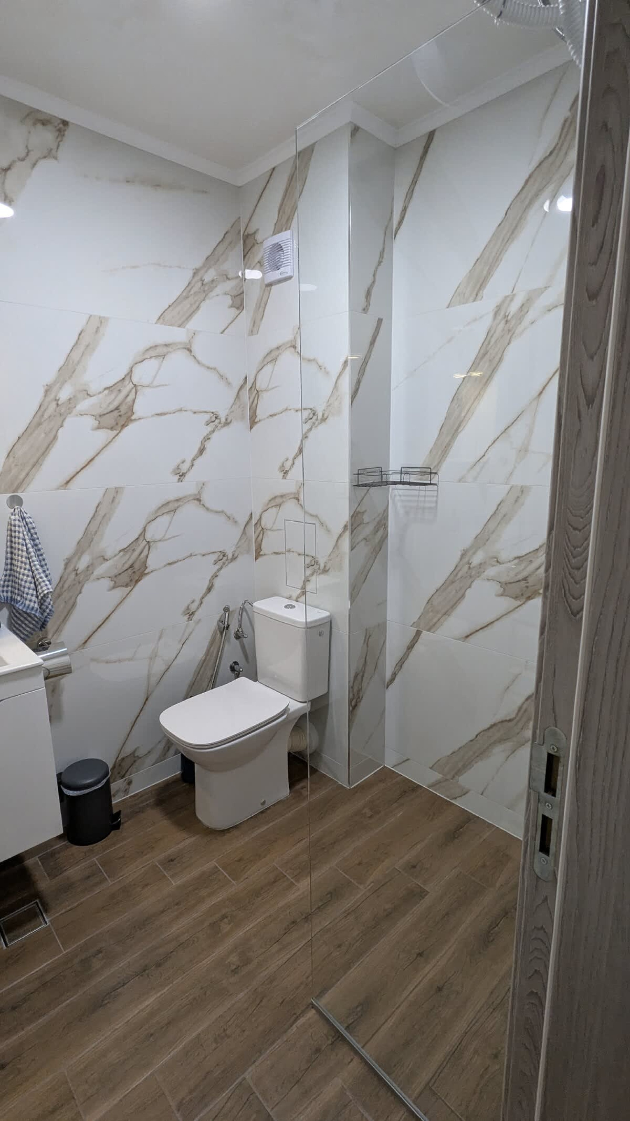 Scoutaround White Logo