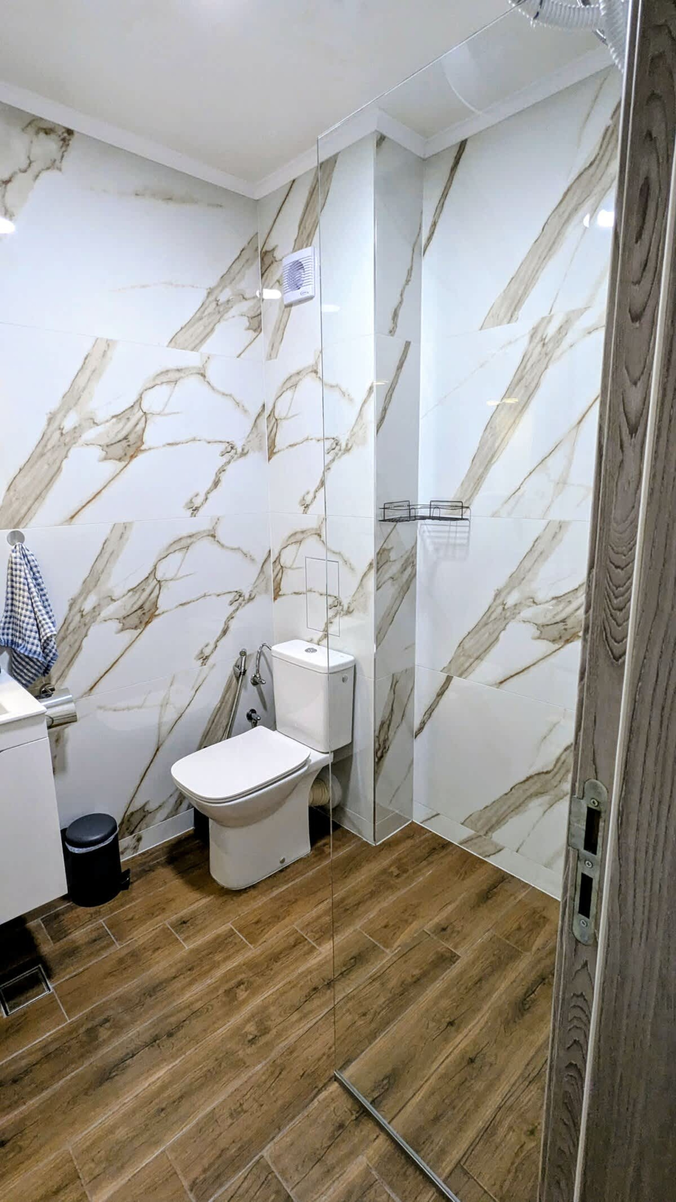 Scoutaround White Logo