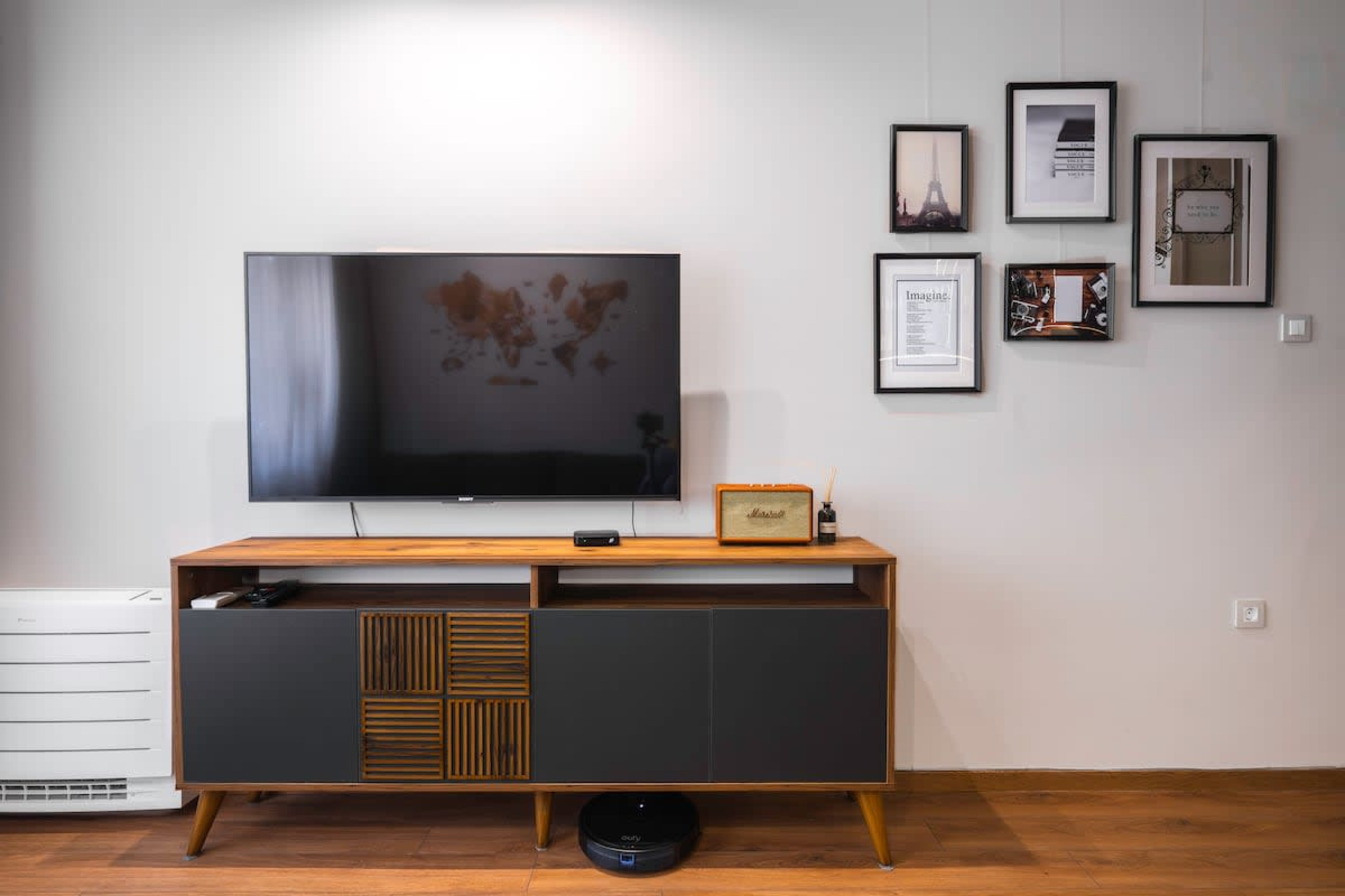 Scoutaround White Logo