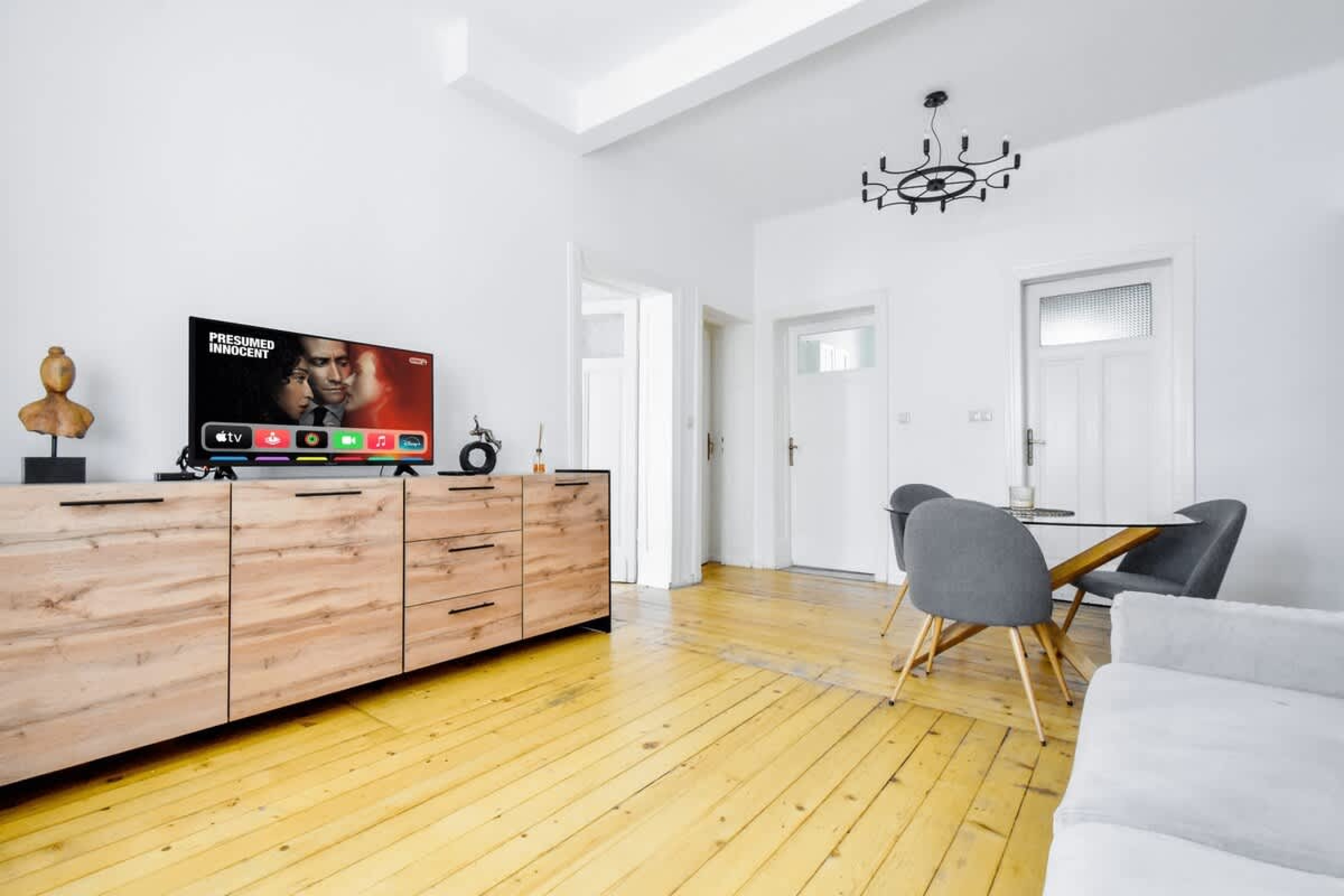 Scoutaround White Logo