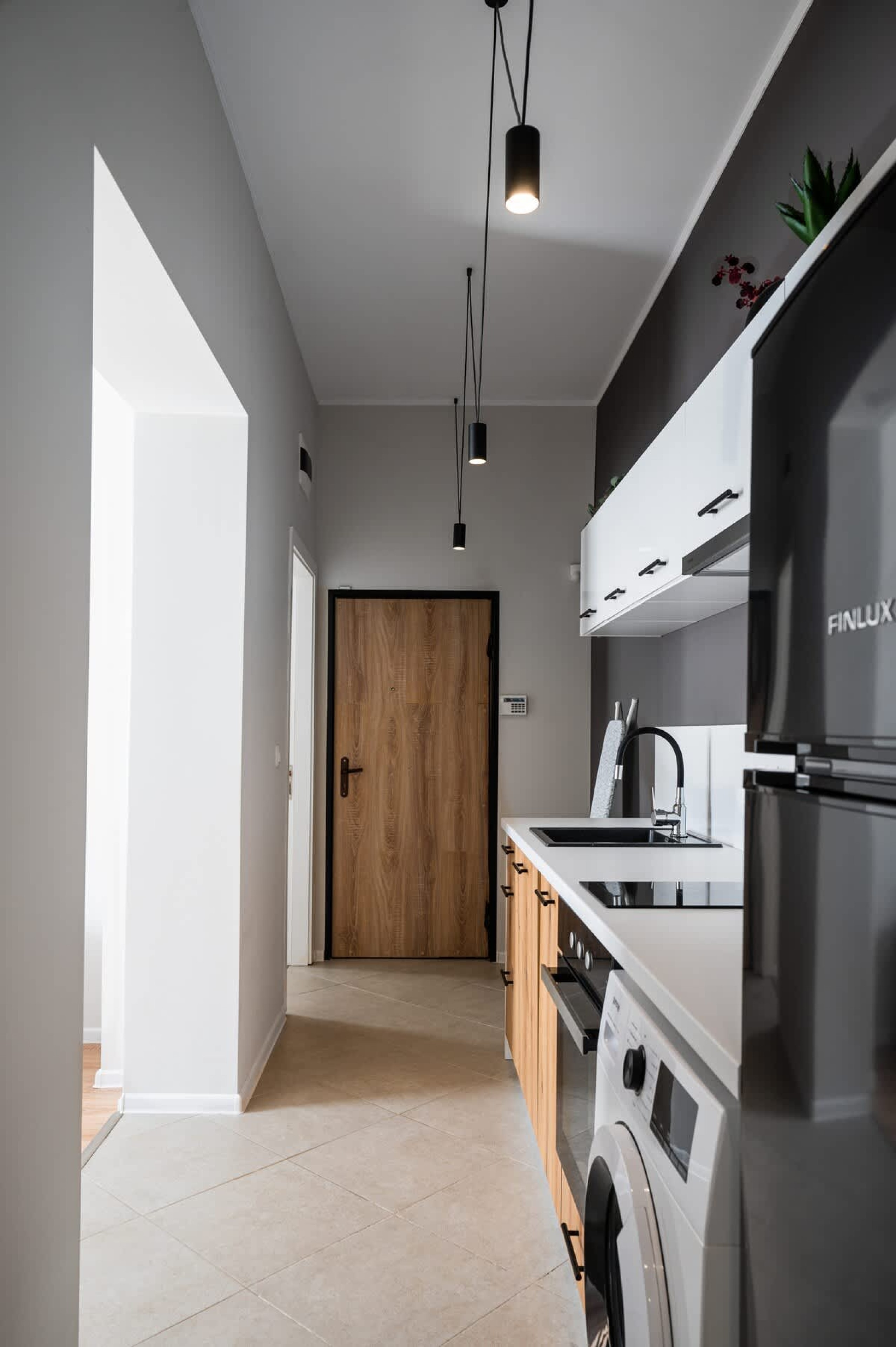 Scoutaround White Logo