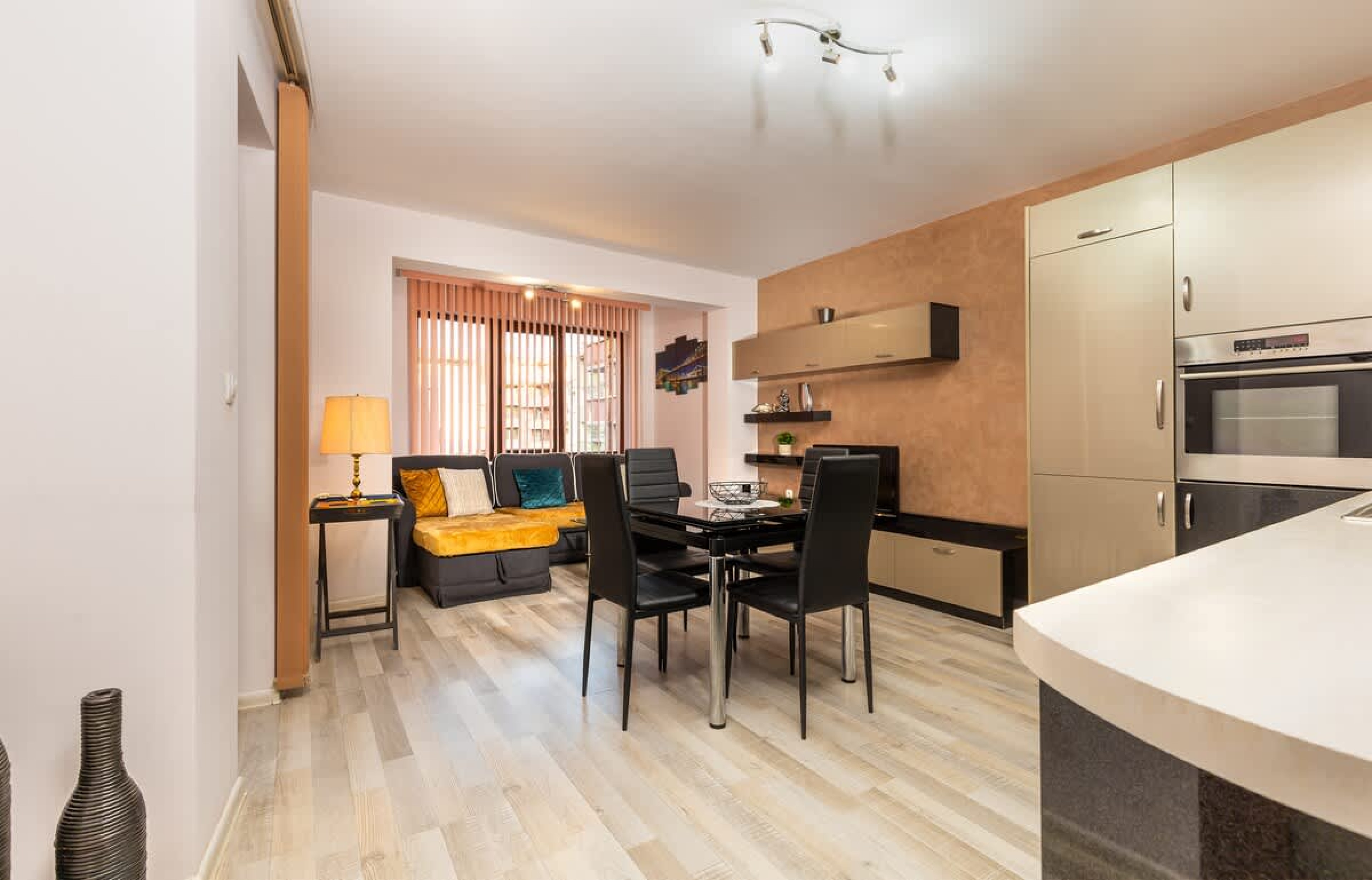 Downtown 1BD Apartment w/ Cosy Balcony - Photo 7