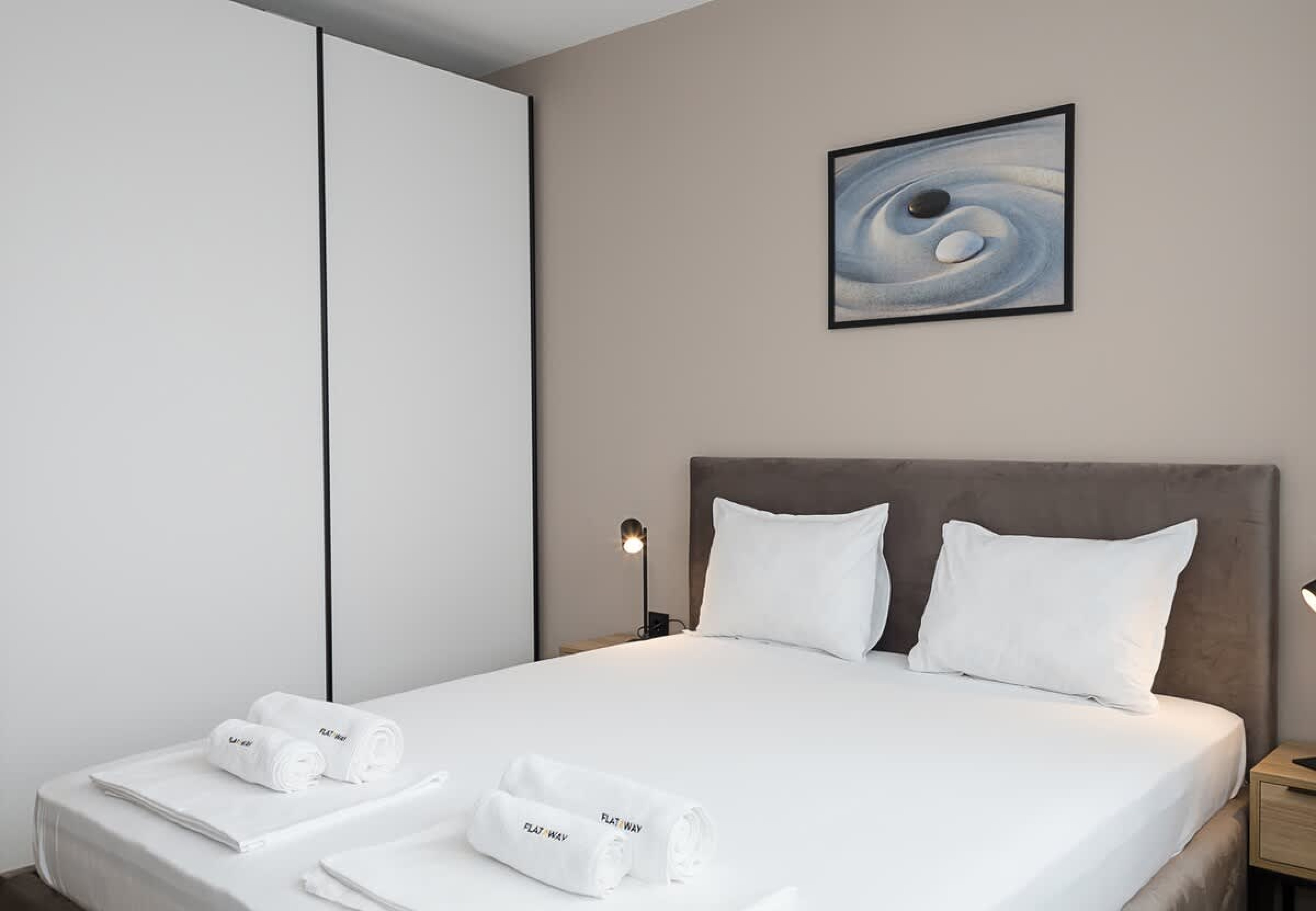 Scoutaround White Logo